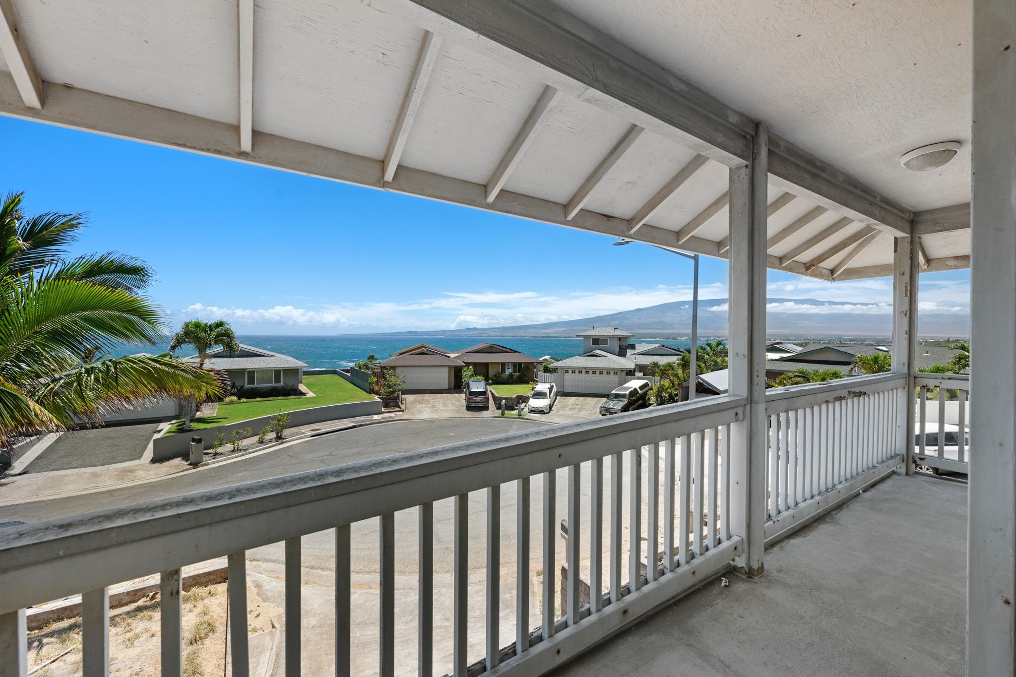 1353  Kakae Pl , Wailuku home - photo 5 of 50