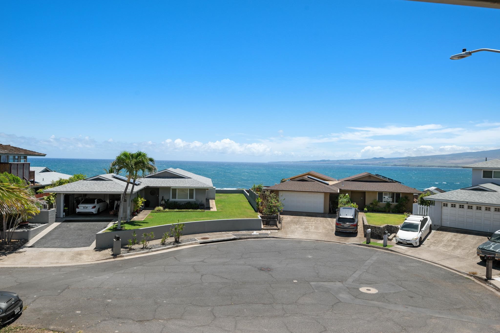 1353  Kakae Pl , Wailuku home - photo 7 of 50