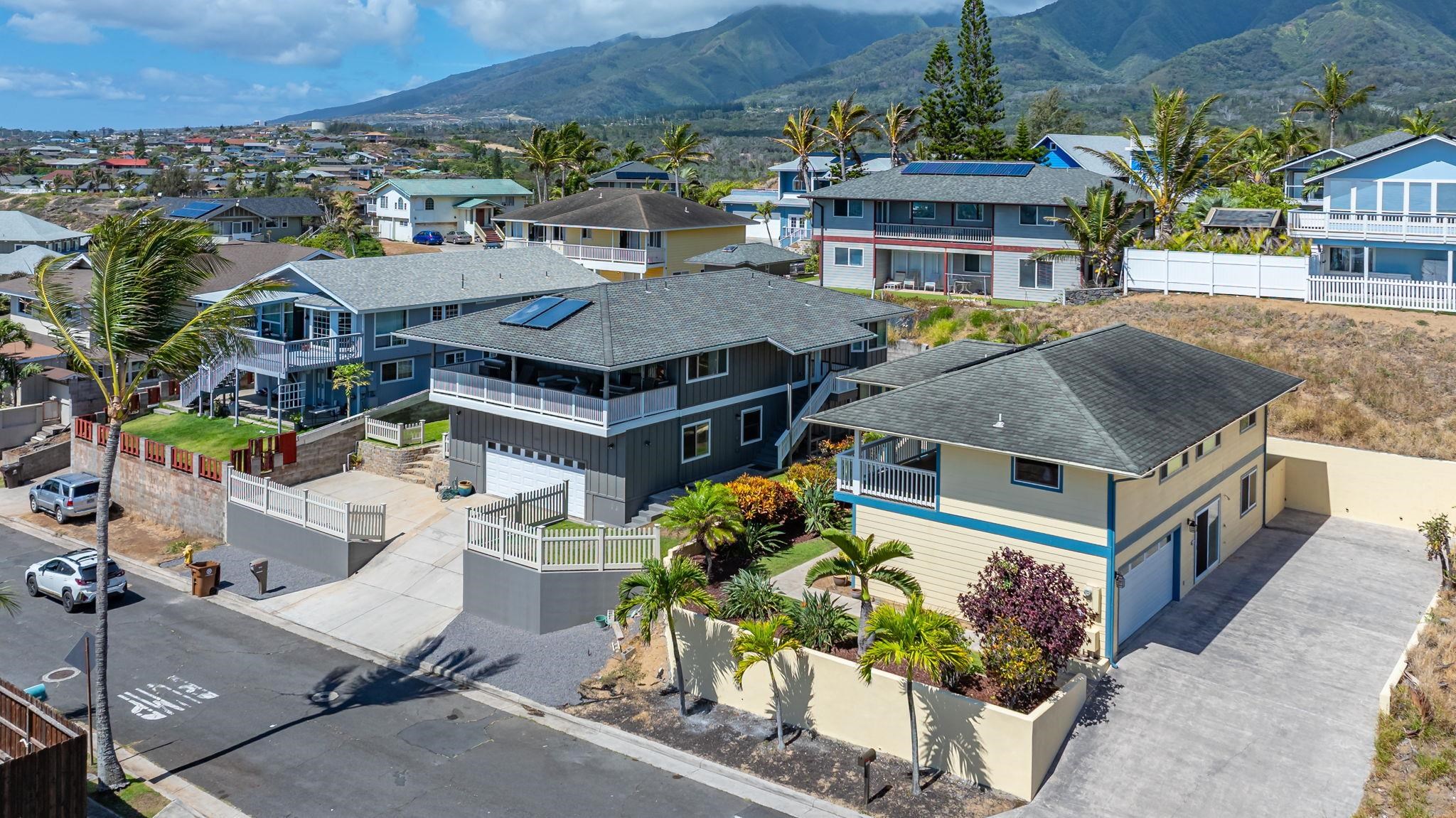 1363  Owaka St Ocean View Estates, Wailuku home - photo 3 of 34
