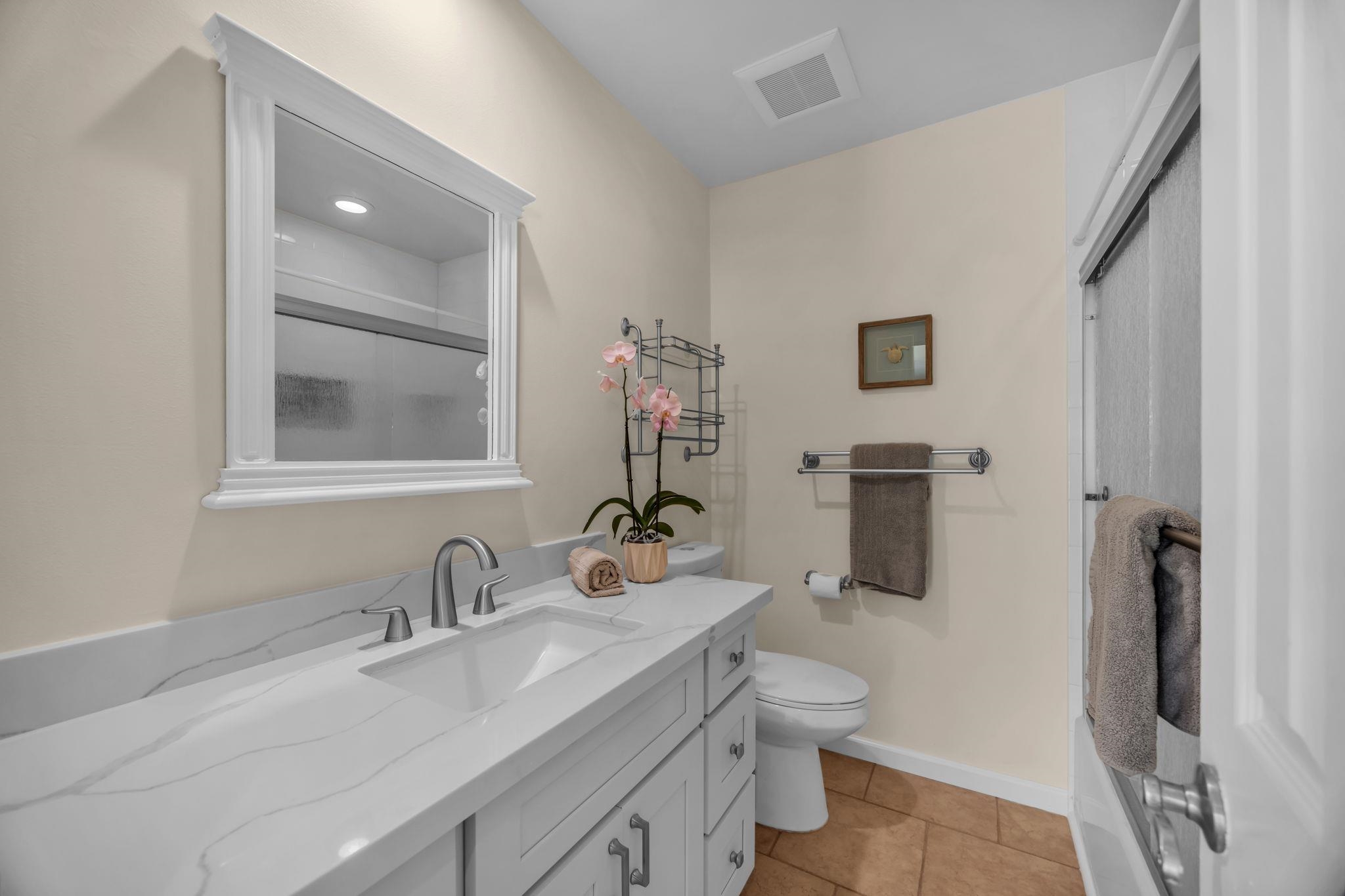 1363  Owaka St Ocean View Estates, Wailuku home - photo 26 of 34