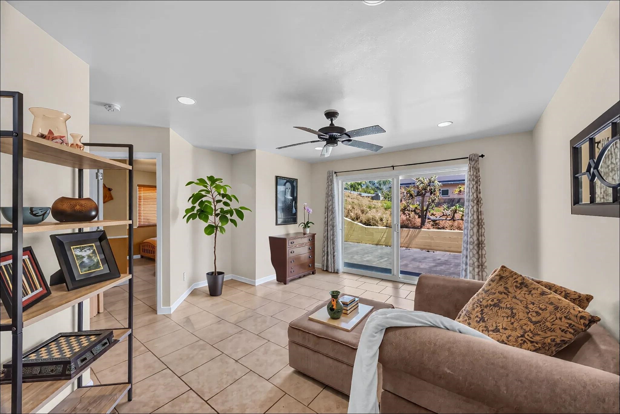 1363  Owaka St Ocean View Estates, Wailuku home - photo 27 of 34