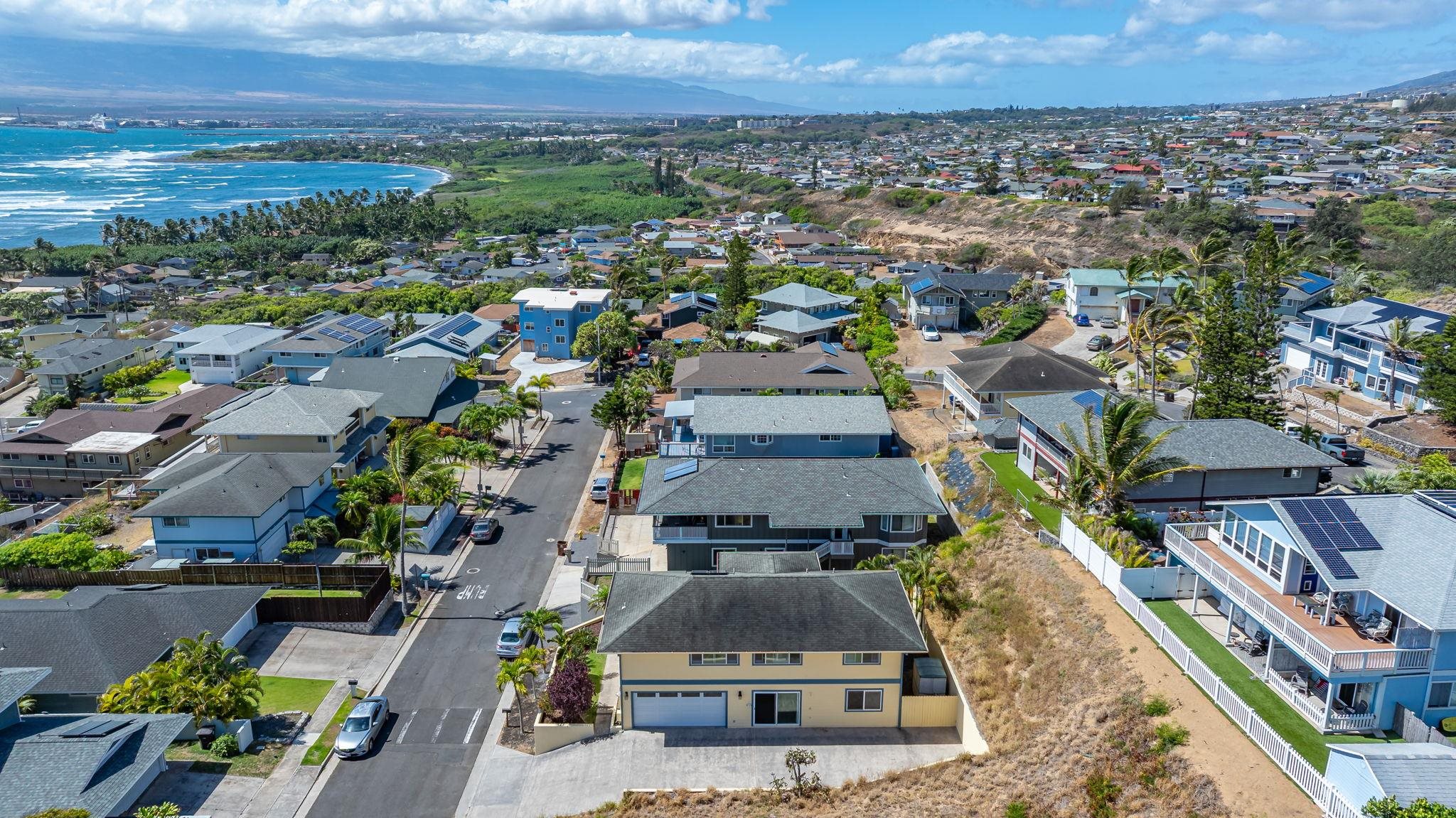 1363  Owaka St Ocean View Estates, Wailuku home - photo 4 of 34