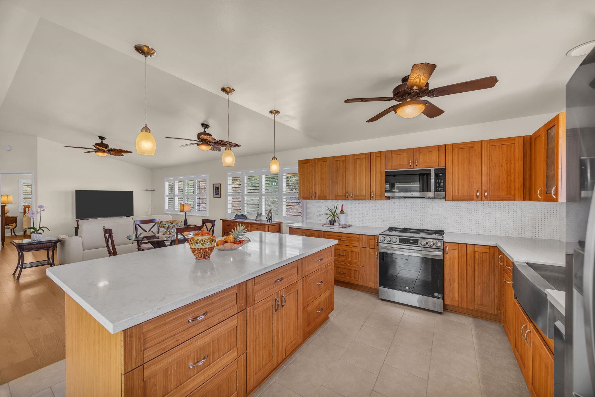 1363  Owaka St Ocean View Estates, Wailuku home - photo 6 of 34