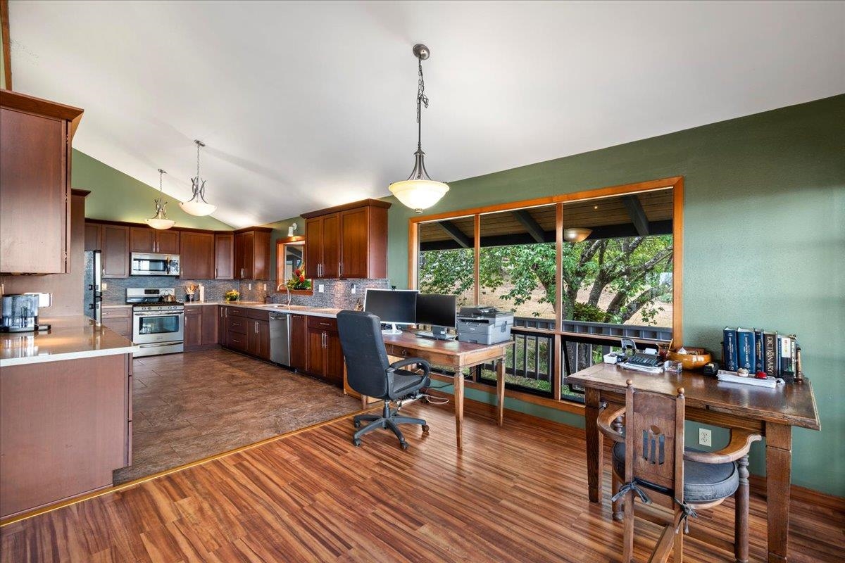 1365  Piiholo Rd , Makawao/Olinda/Haliimaile home - photo 14 of 39