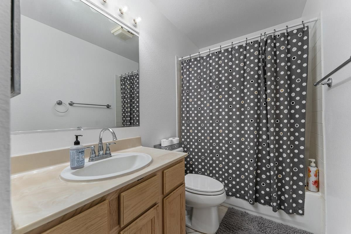 1366  Kawika St Waikapu, Wailuku home - photo 14 of 36