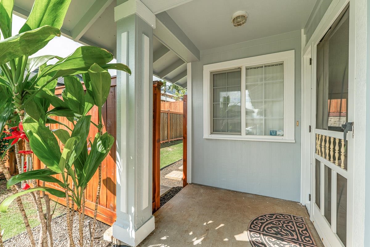 1366  Kawika St Waikapu, Wailuku home - photo 3 of 36
