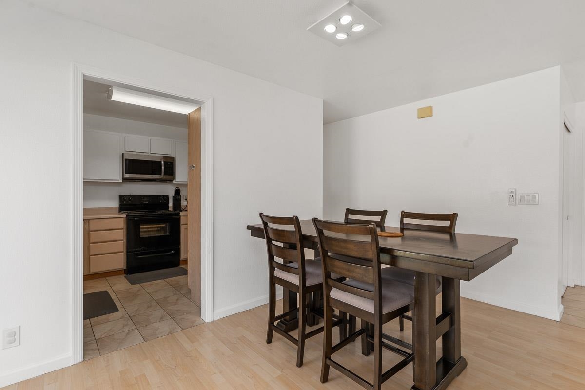 1366  Kawika St Waikapu, Wailuku home - photo 9 of 36