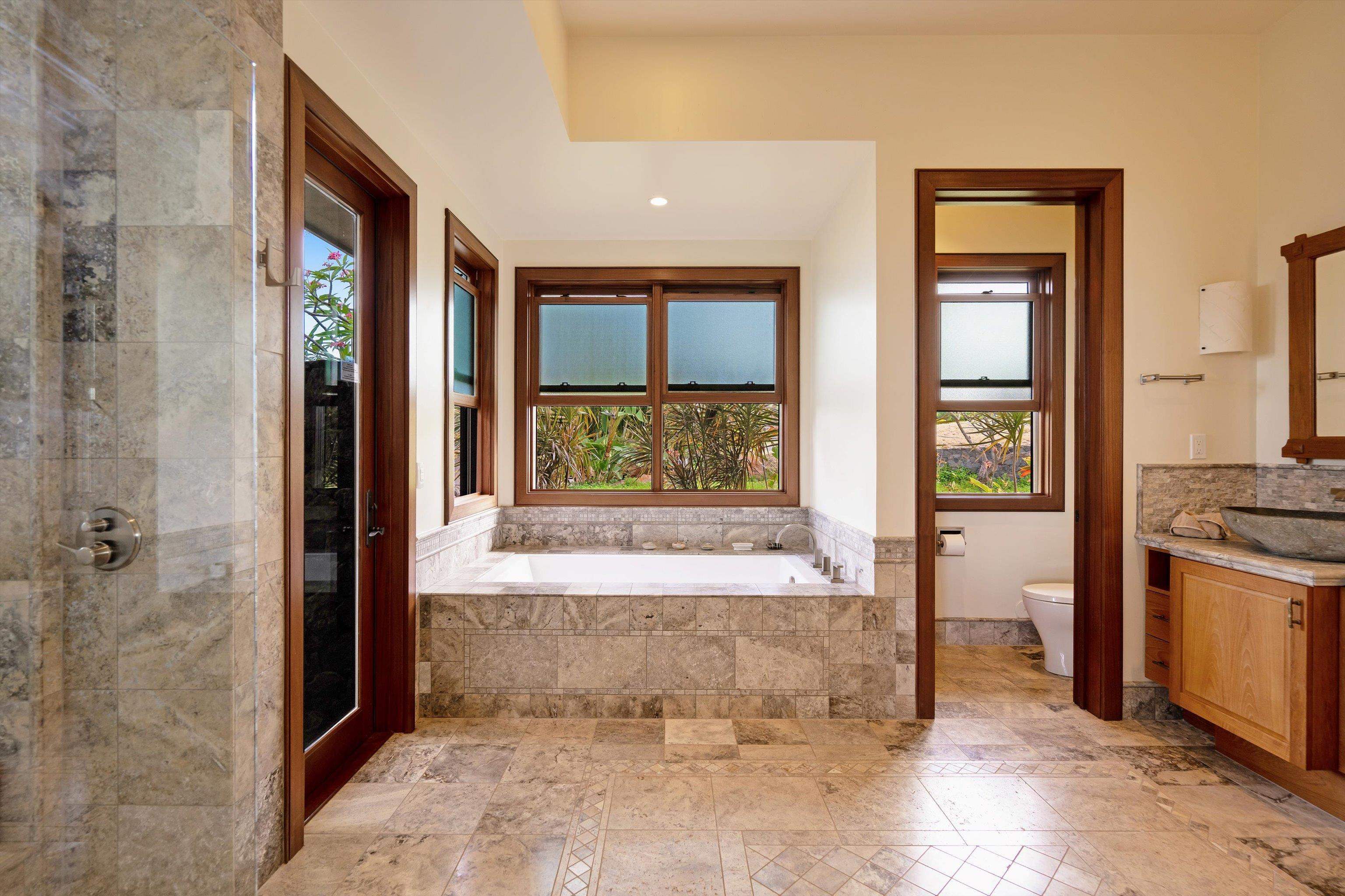 137  Anapuni Loop Lanikeha, Kaanapali home - photo 20 of 47