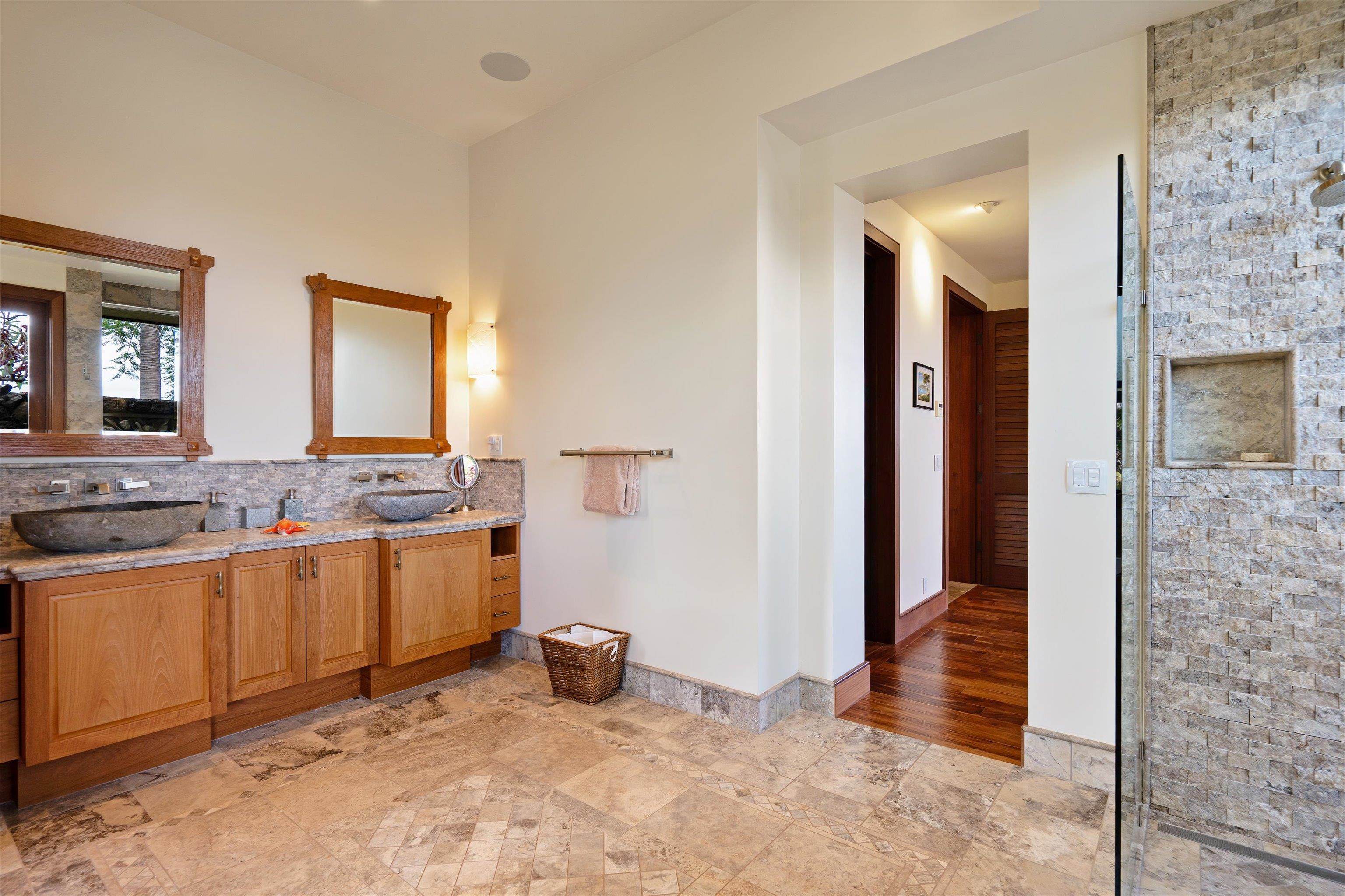 137  Anapuni Loop Lanikeha, Kaanapali home - photo 22 of 47