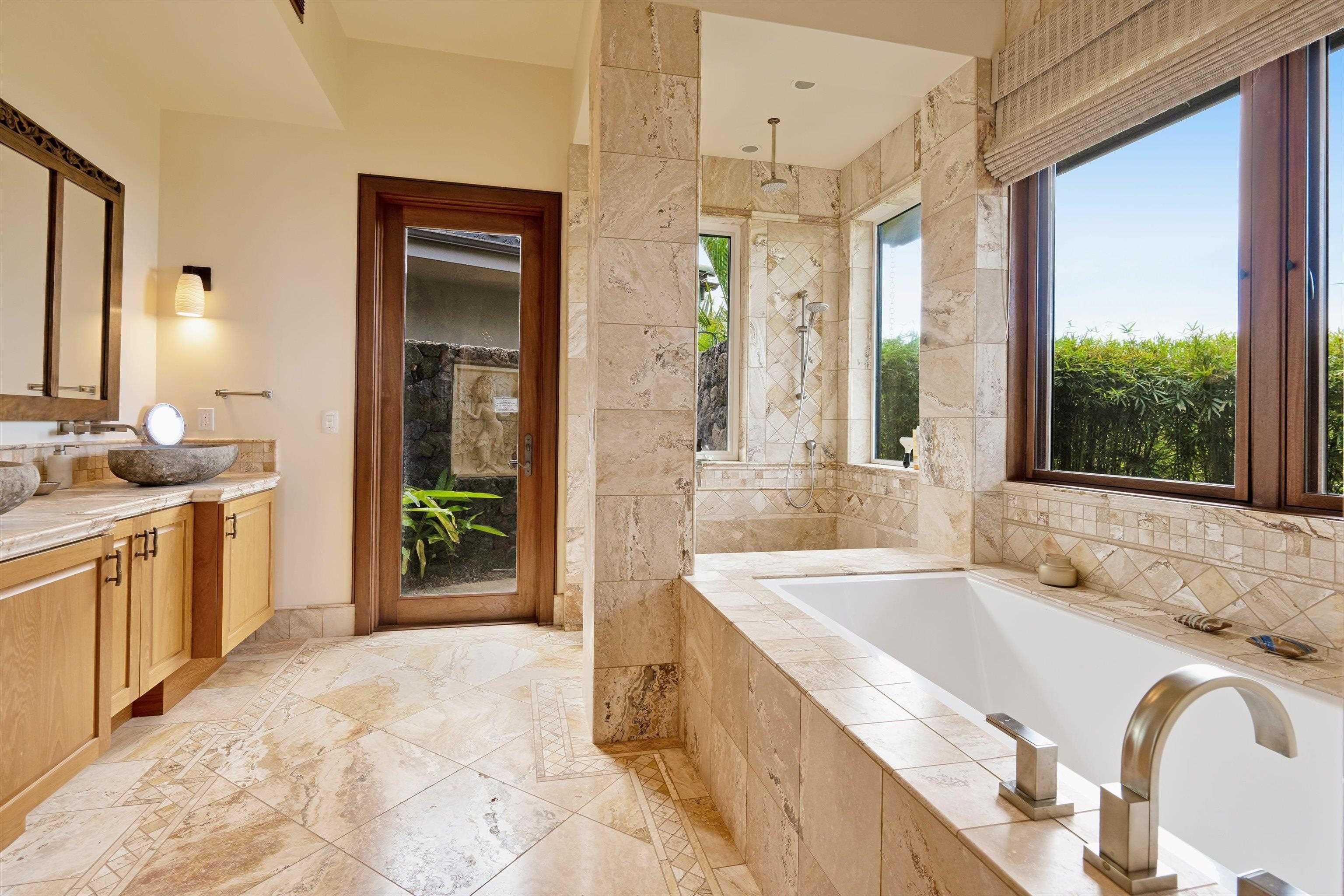 137  Anapuni Loop Lanikeha, Kaanapali home - photo 30 of 47