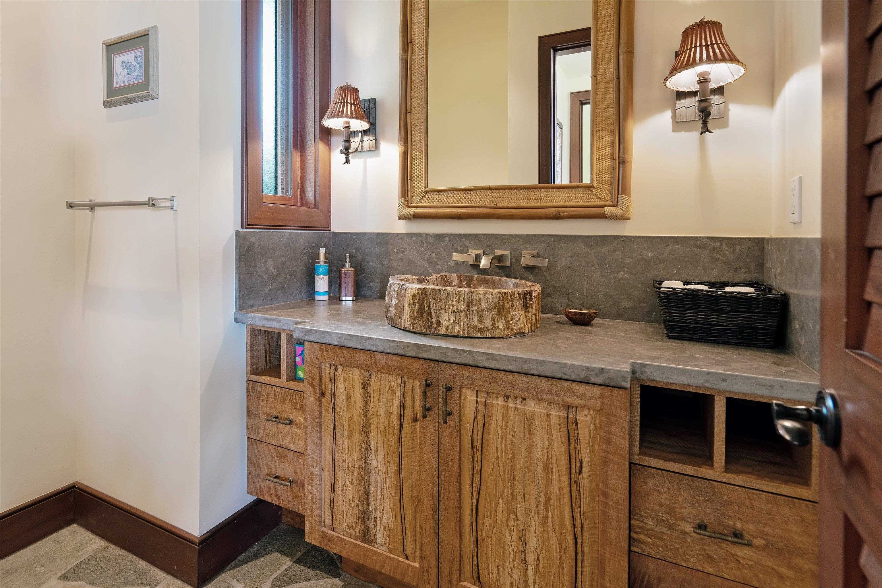 137  Anapuni Loop Lanikeha, Kaanapali home - photo 32 of 47