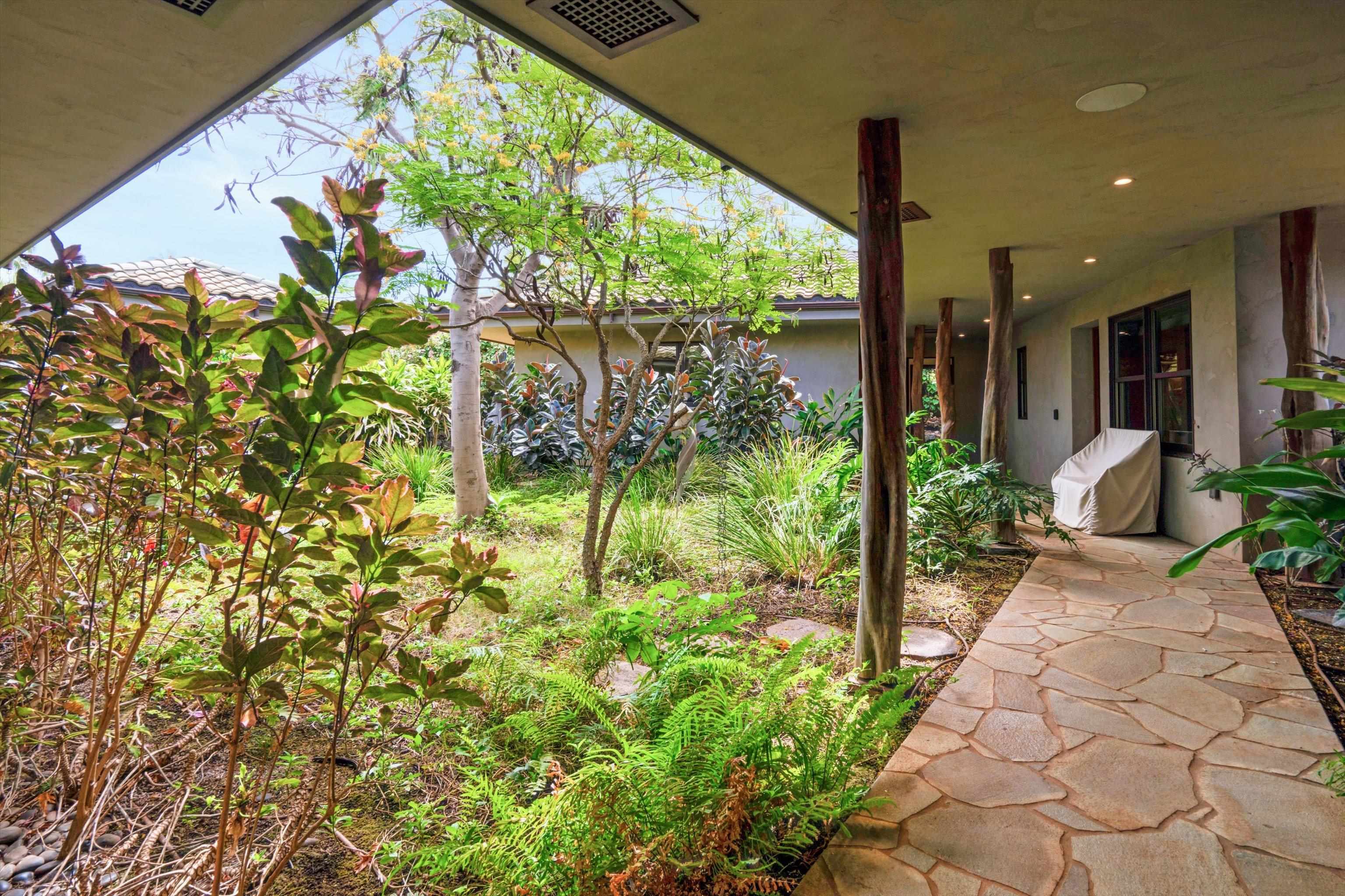 137  Anapuni Loop Lanikeha, Kaanapali home - photo 34 of 47