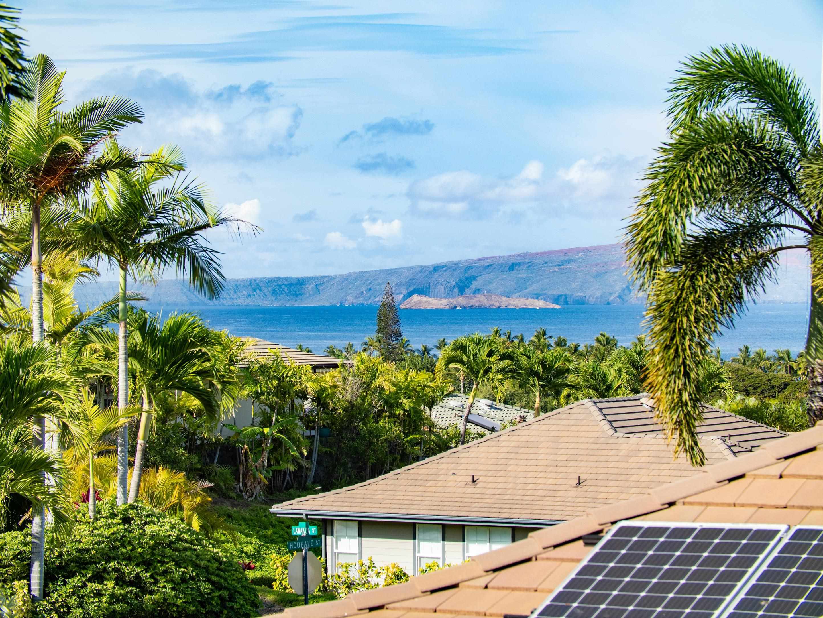 137  Hoohale St , Kihei home - photo 2 of 42