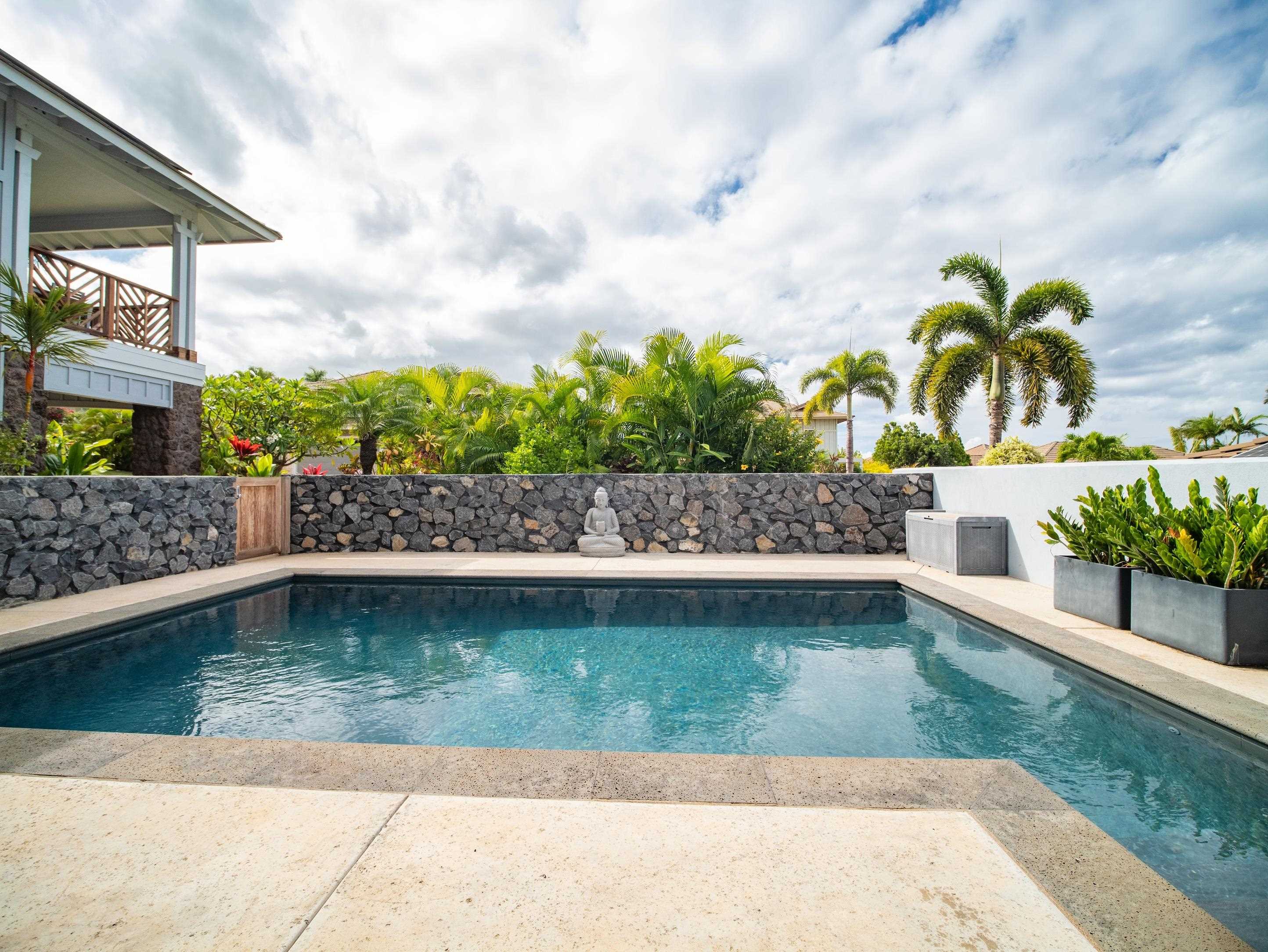 137  Hoohale St , Kihei home - photo 3 of 42