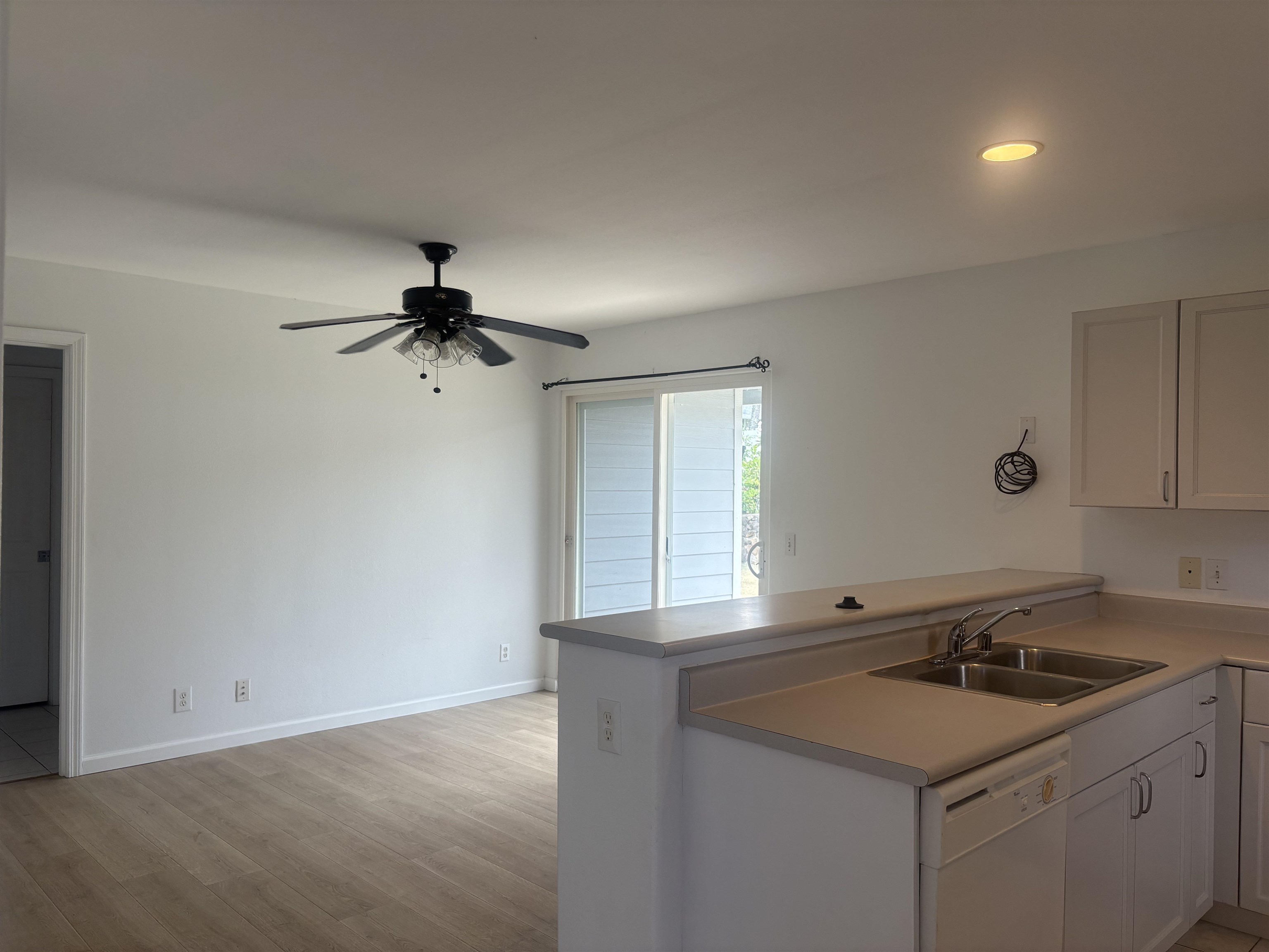 137  Iao Loop , Wailuku home - photo 8 of 15