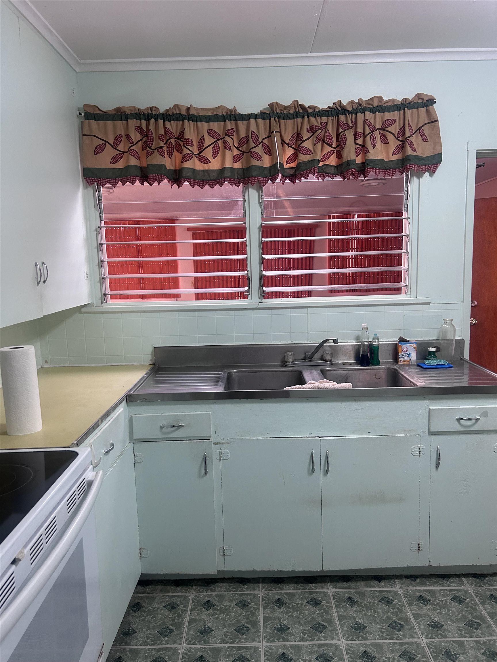 137  Niihau St , Kahului home - photo 2 of 11
