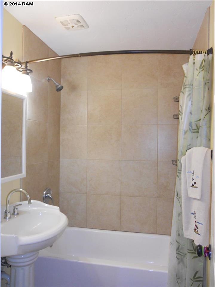 138  E Lipoa St N. Kihei, Kihei home - photo 15 of 30