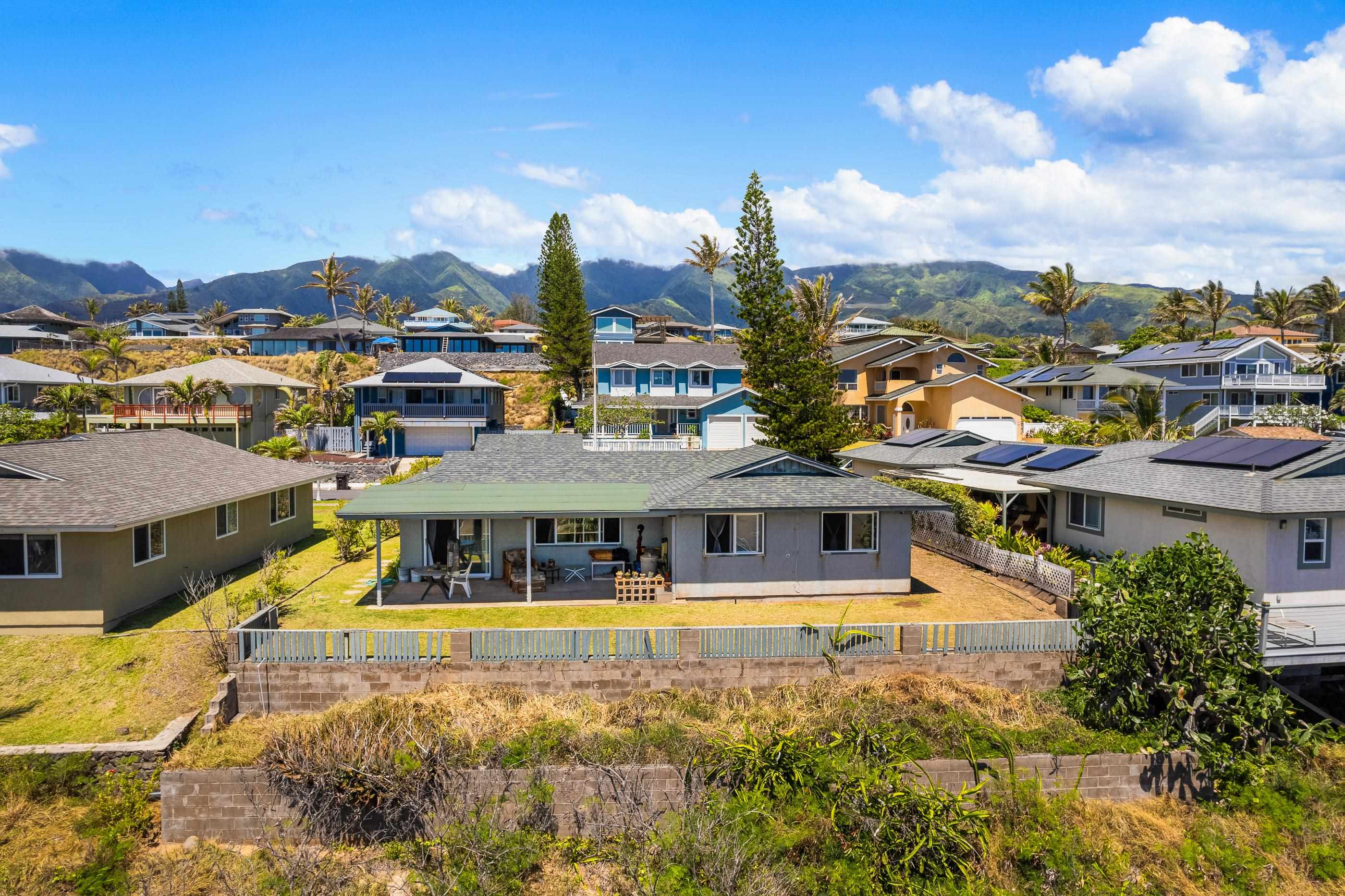 1380  Kilou St Waiehu, Wailuku home - photo 10 of 43