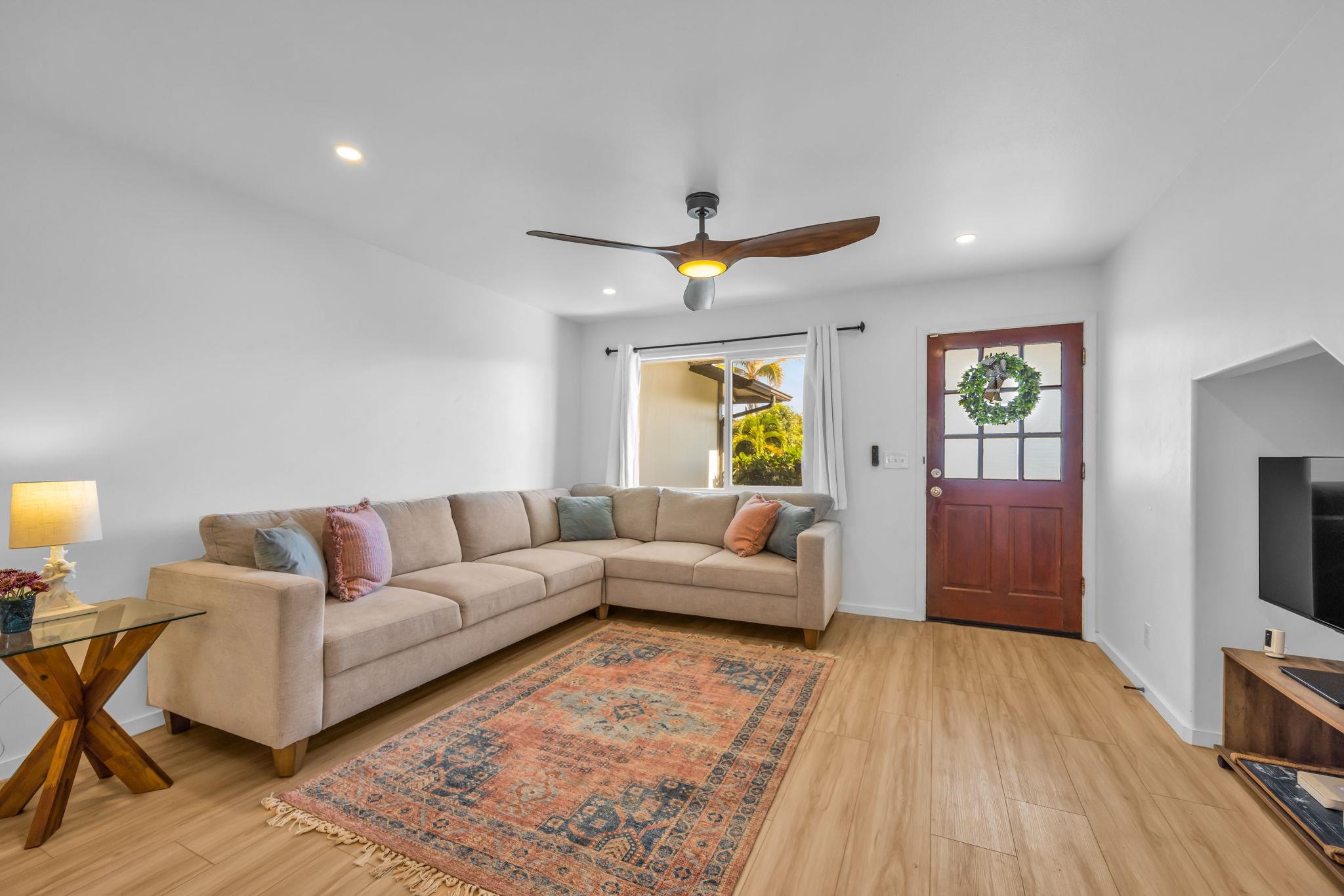 1395  Hiahia St , Wailuku home - photo 5 of 50