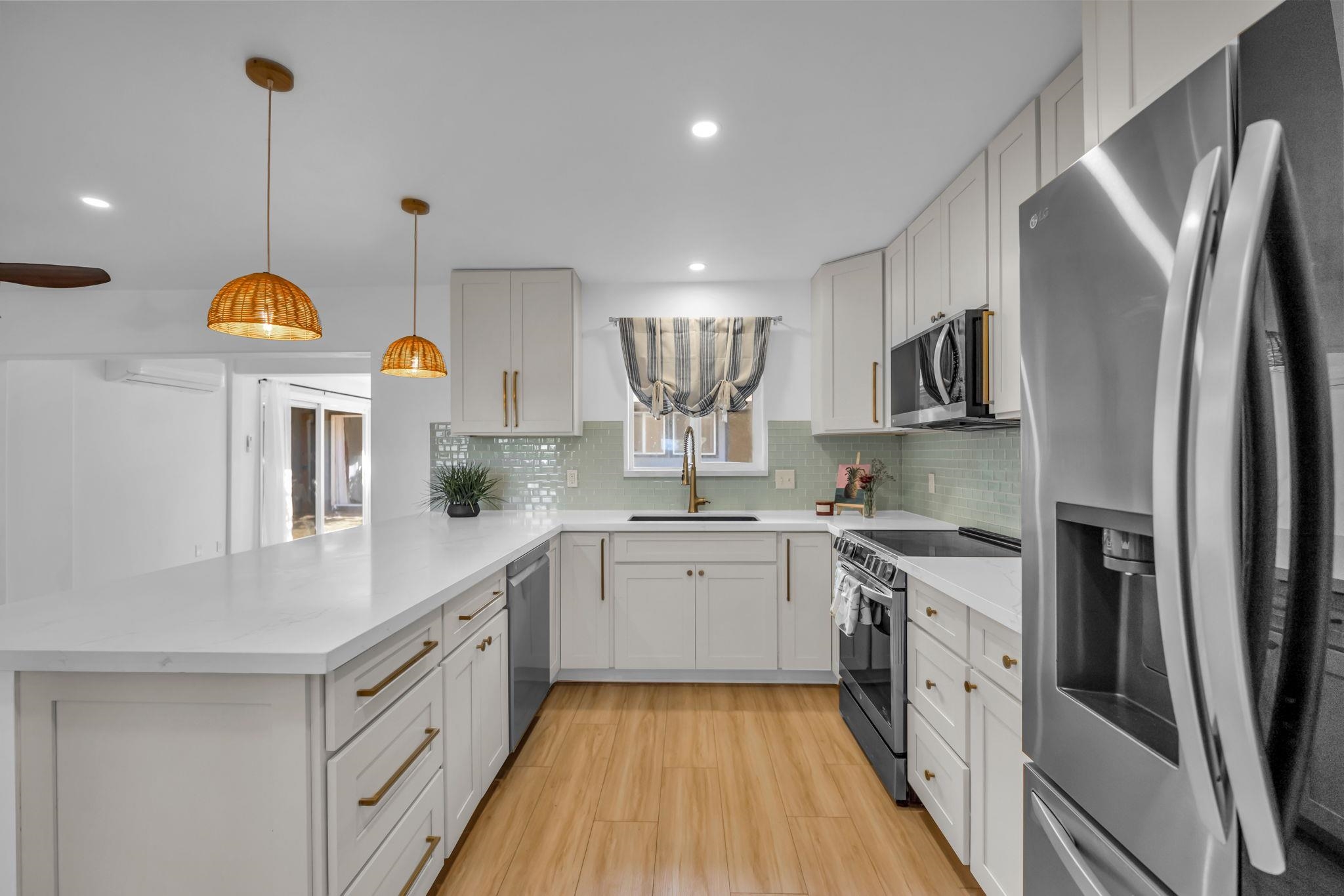 1395  Hiahia St , Wailuku home - photo 8 of 50