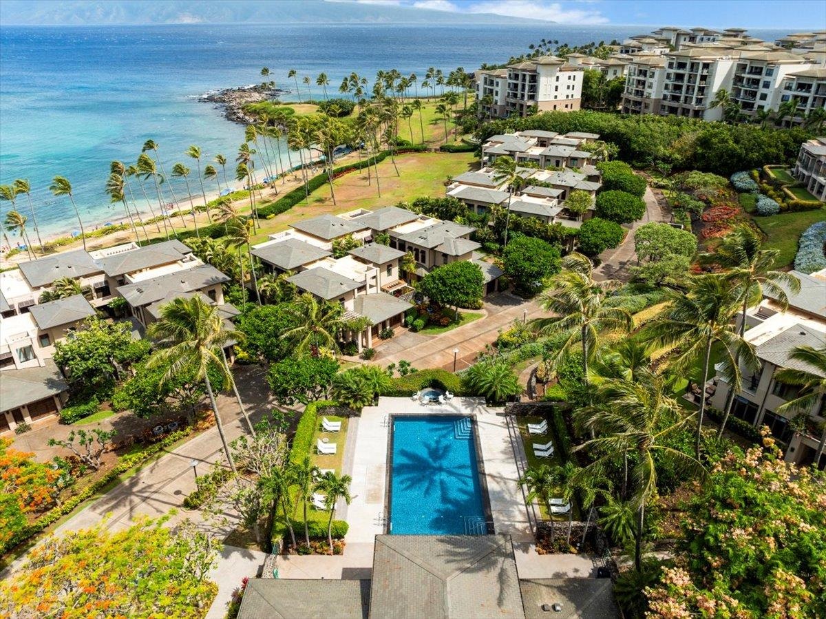 Coconut Grove condo # D14, Lahaina, Hawaii - photo 34 of 40