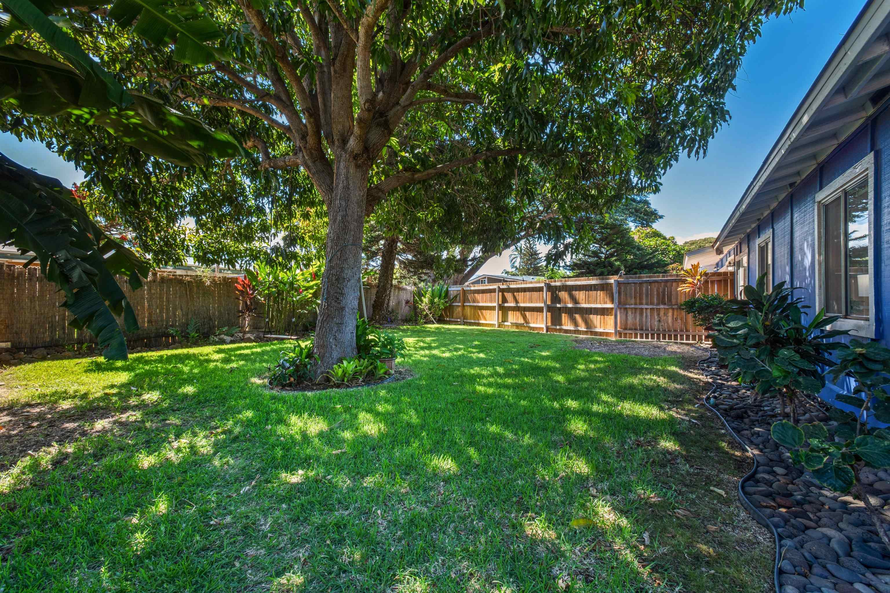 14  Kuapapa Pl Lipoa, Kihei home - photo 2 of 37