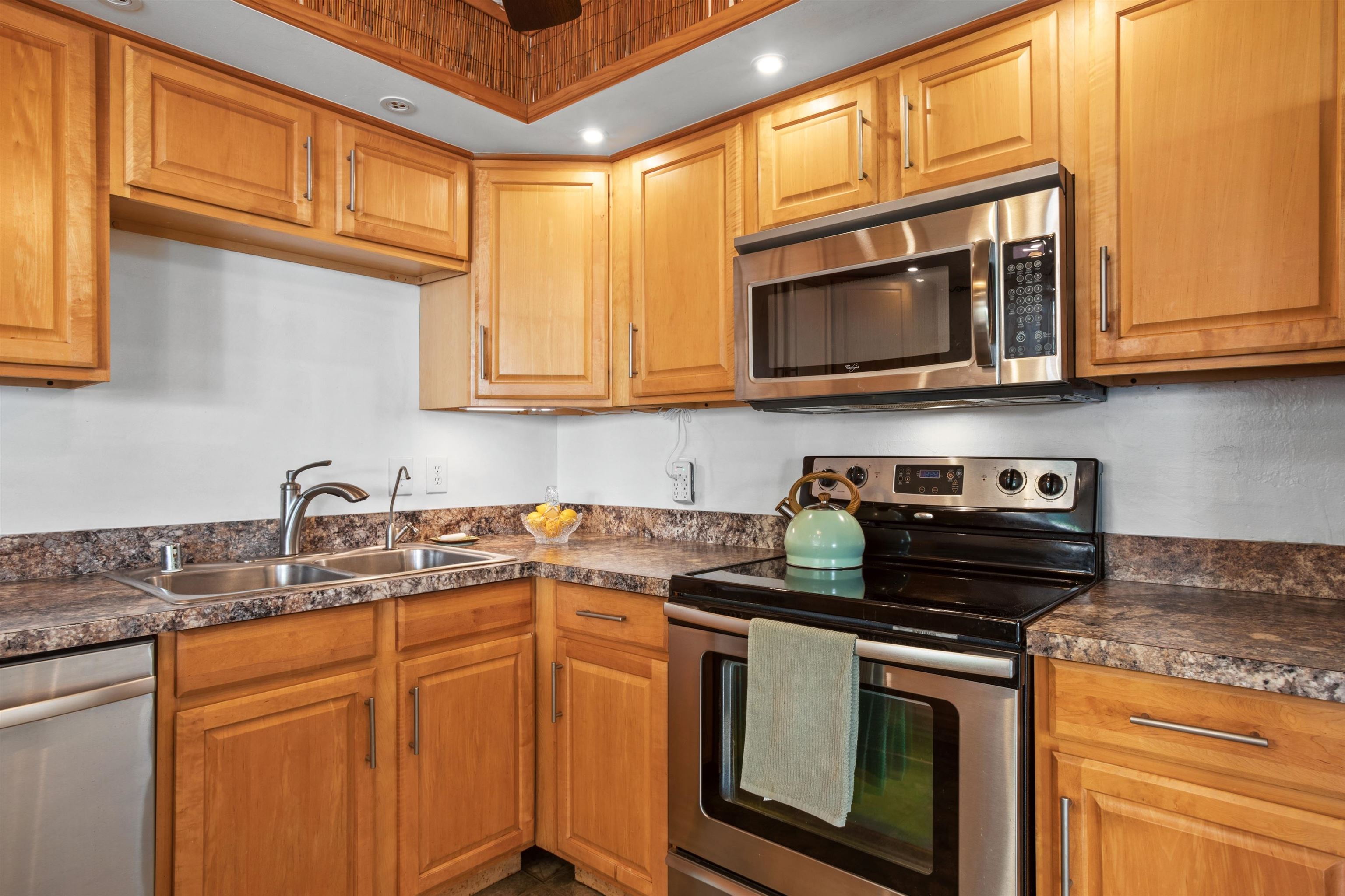 14  Kuapapa Pl Lipoa, Kihei home - photo 13 of 37