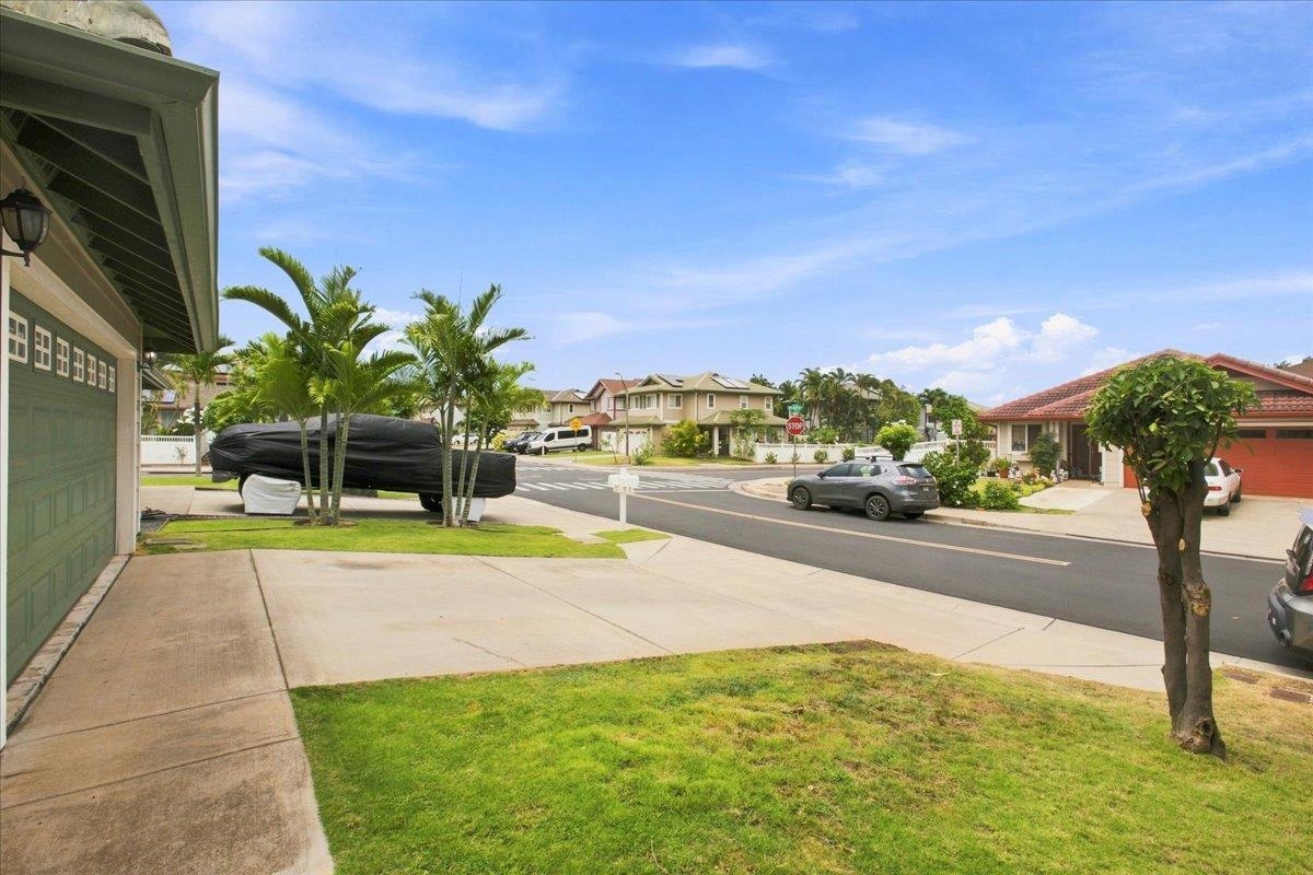 14  E Makahehi Loop Maui Lani Community, Kahului home - photo 32 of 35
