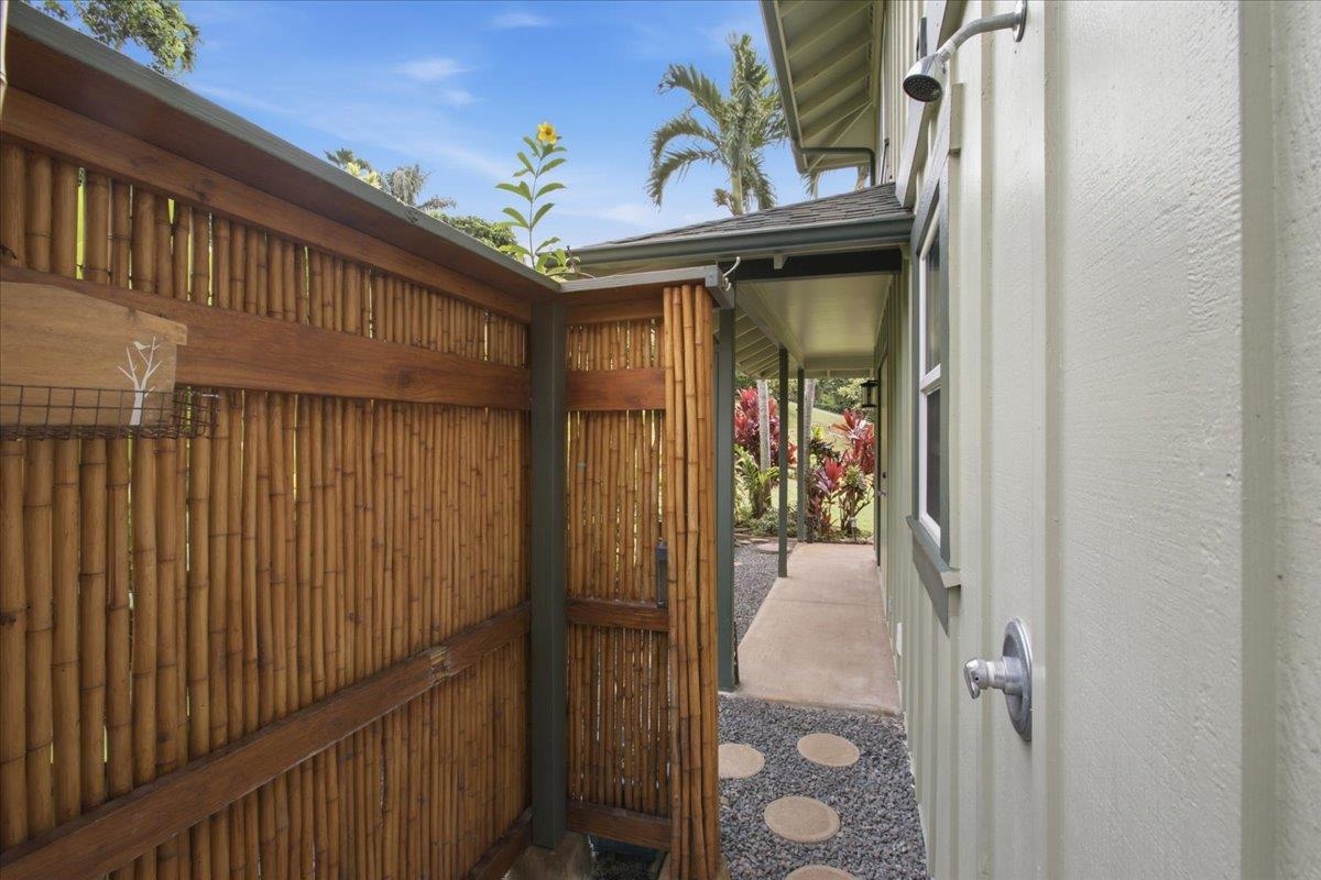 140  River Rd Waihee, Wailuku home - photo 34 of 45