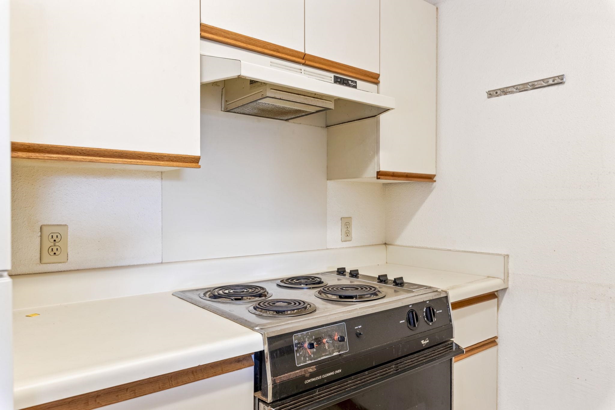 Kihei Villages I condo # 18-203, Kihei, Hawaii - photo 9 of 40