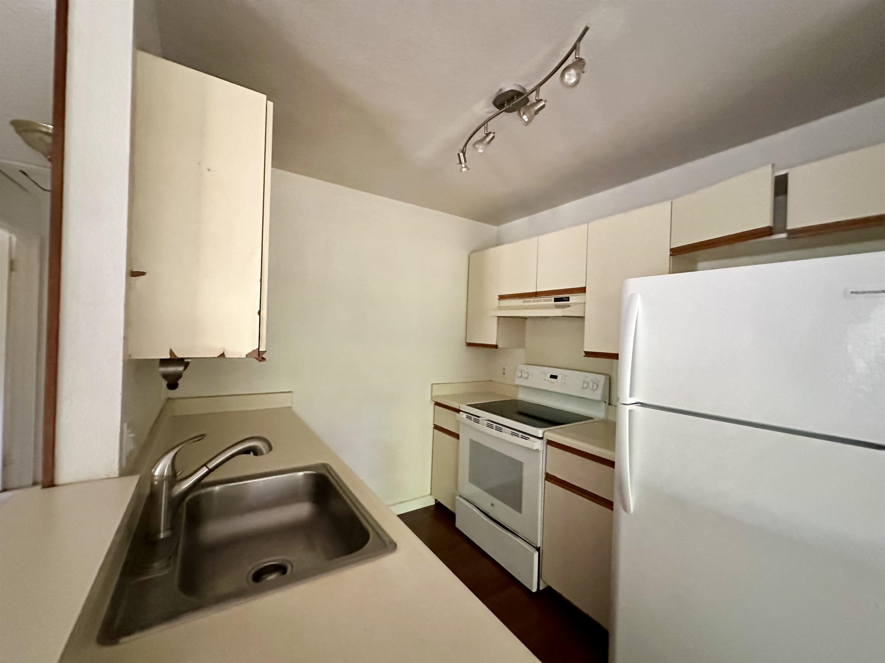 Kihei Villages V condo # 33-201, Kihei, Hawaii - photo 3 of 13