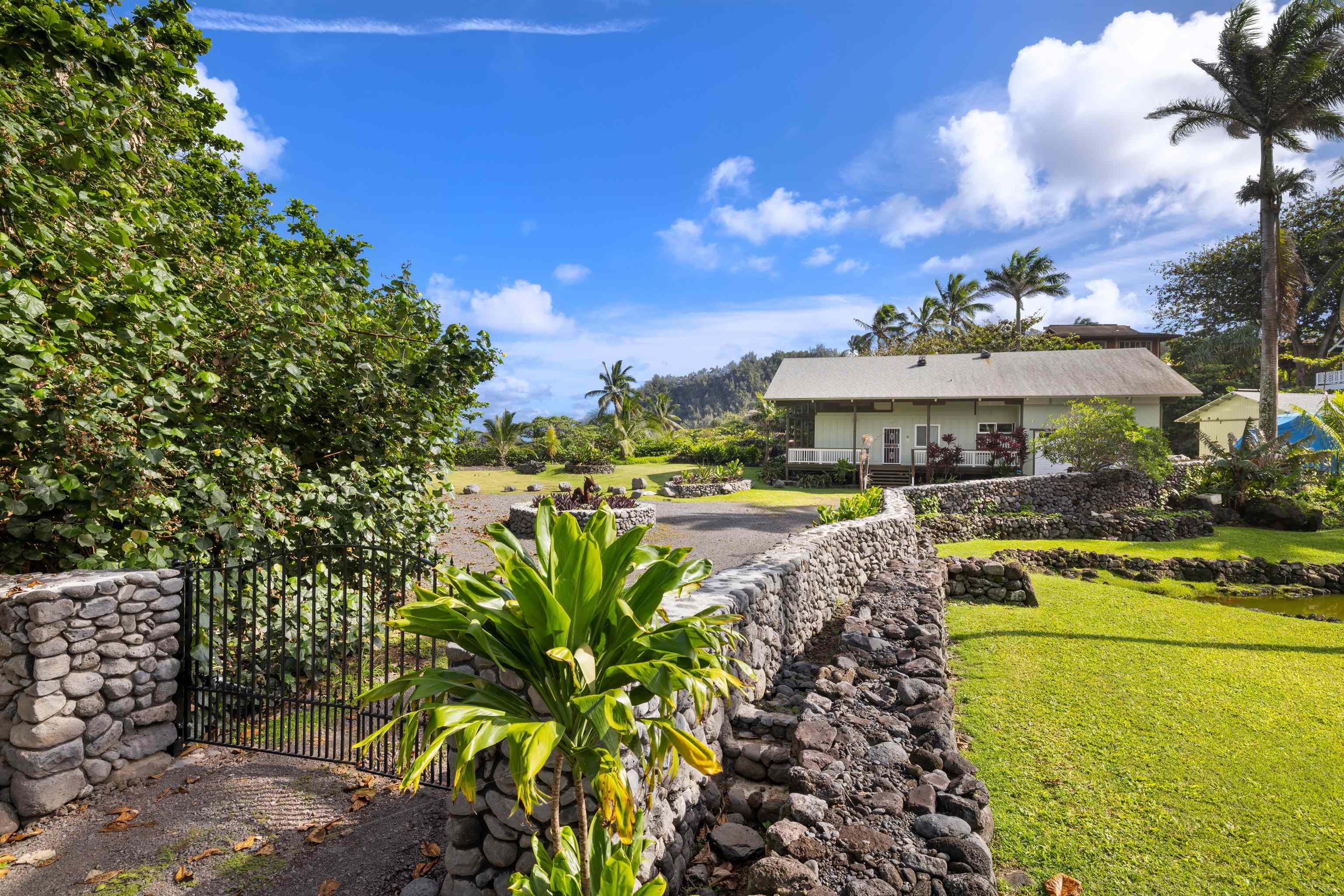 140  Waikoloa Rd , Hana home - photo 16 of 41