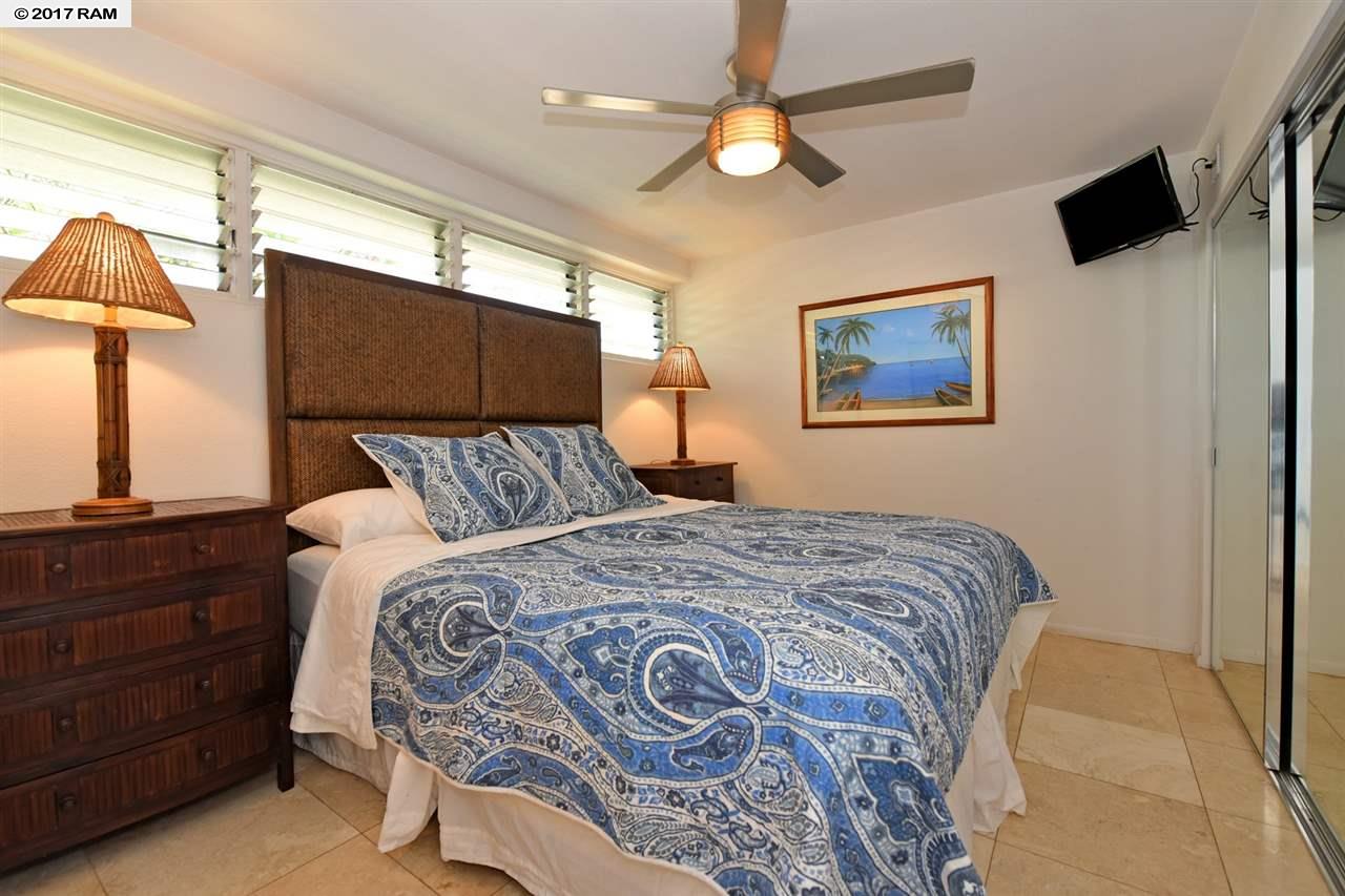 Lahaina Roads condo # 205, Lahaina, Hawaii - photo 3 of 17