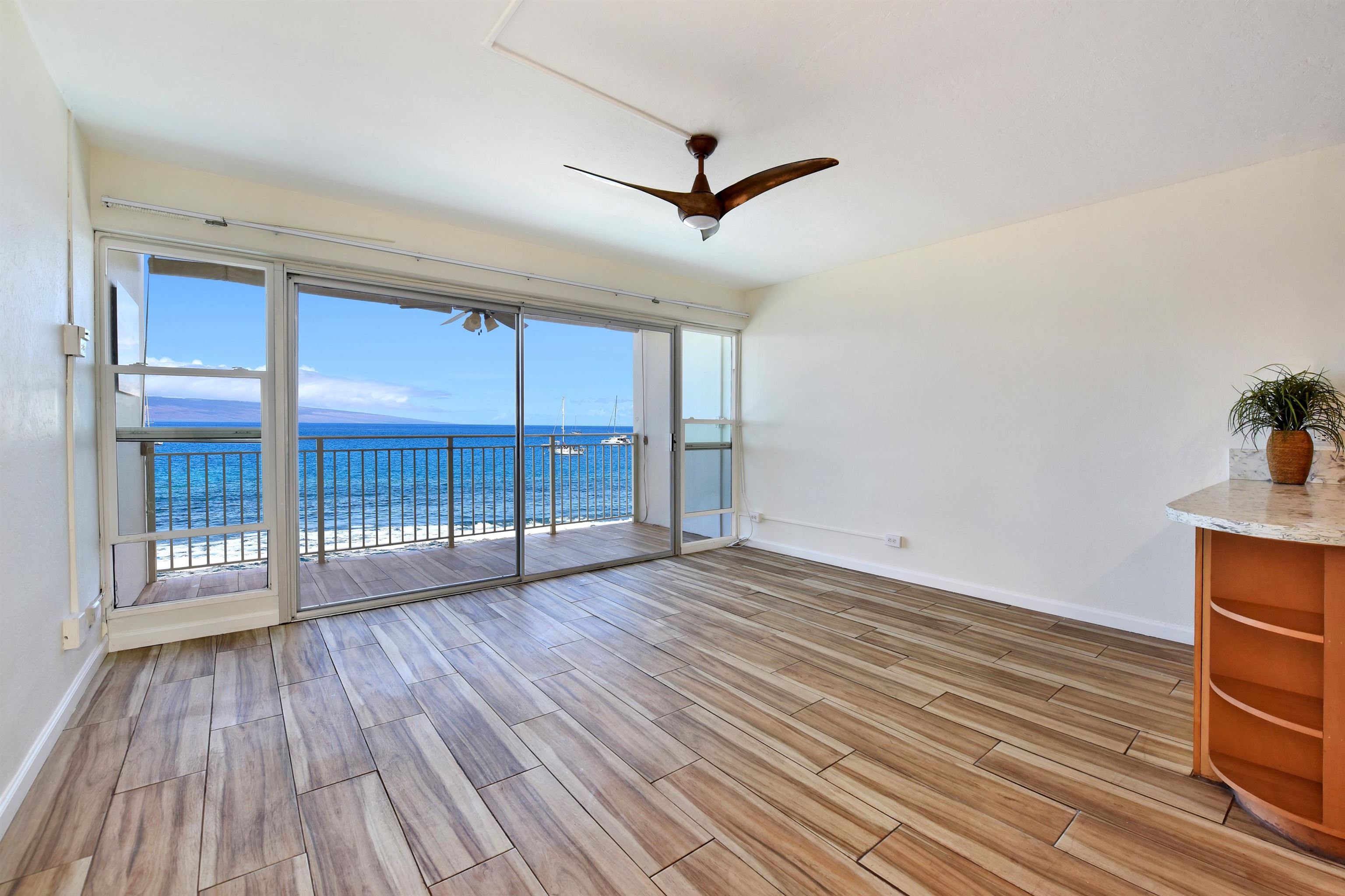 Lahaina Roads condo # 307, Lahaina, Hawaii - photo 4 of 20