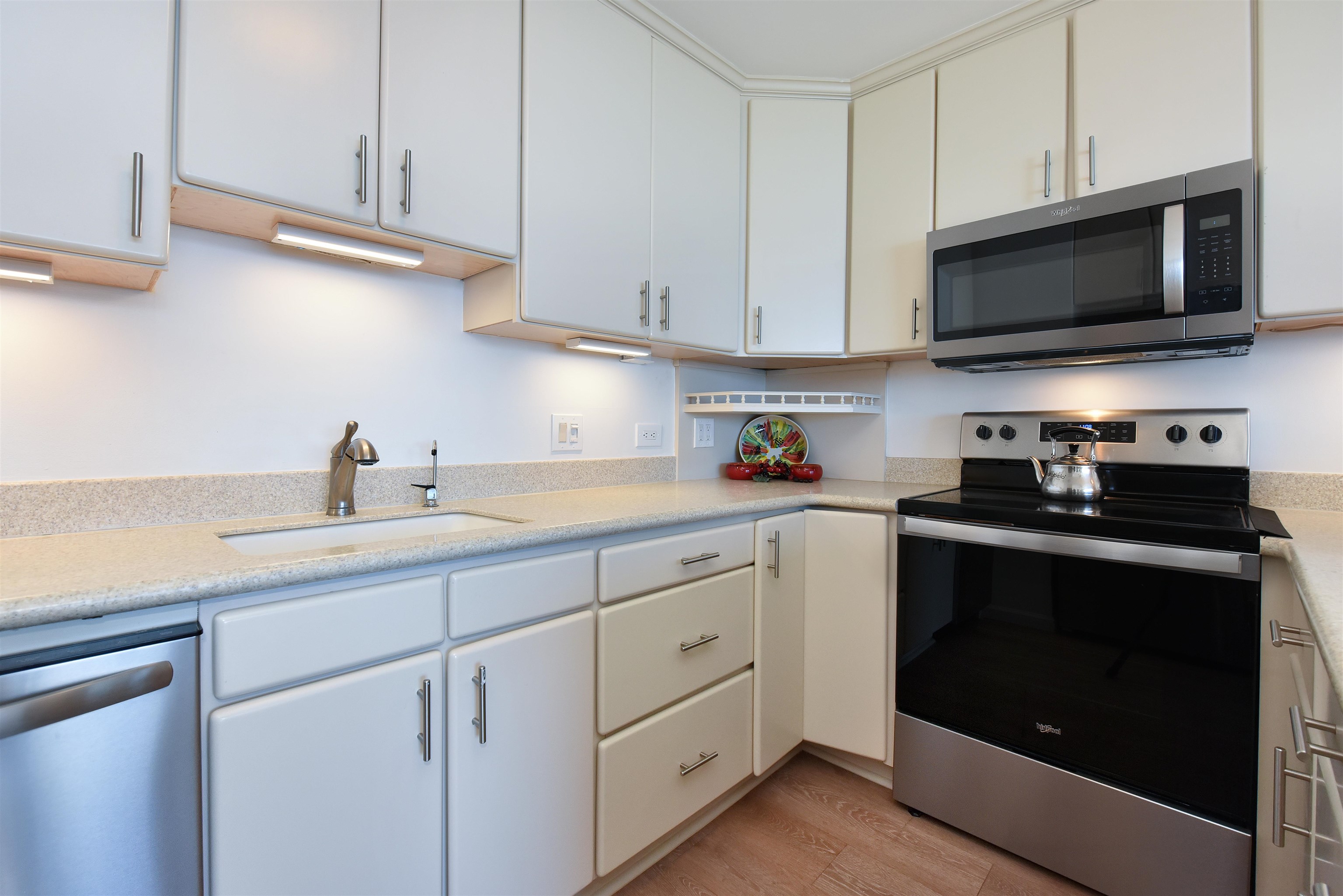 Lahaina Roads condo # 308, Lahaina, Hawaii - photo 12 of 35