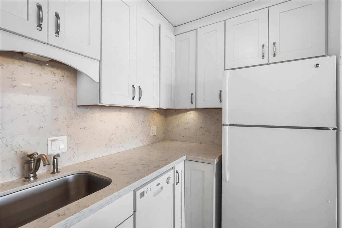 Lahaina Roads condo # 309, Lahaina, Hawaii - photo 12 of 33