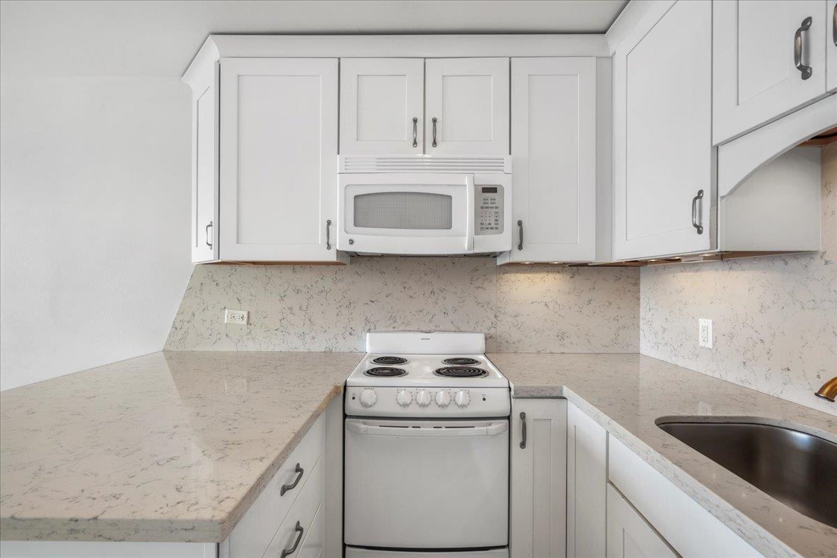 Lahaina Roads condo # 309, Lahaina, Hawaii - photo 10 of 33