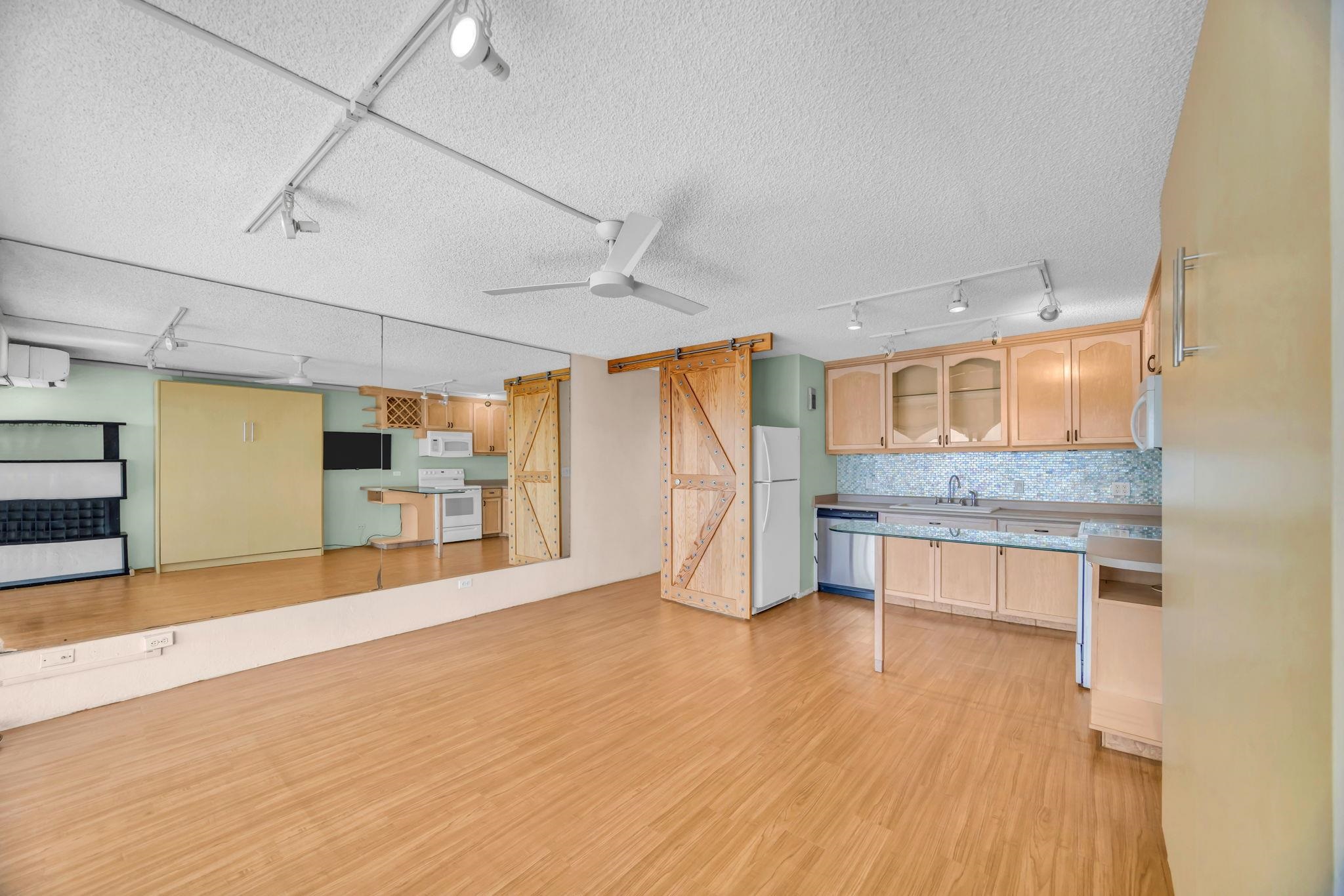 Lahaina Roads condo # 312, Lahaina, Hawaii - photo 11 of 49