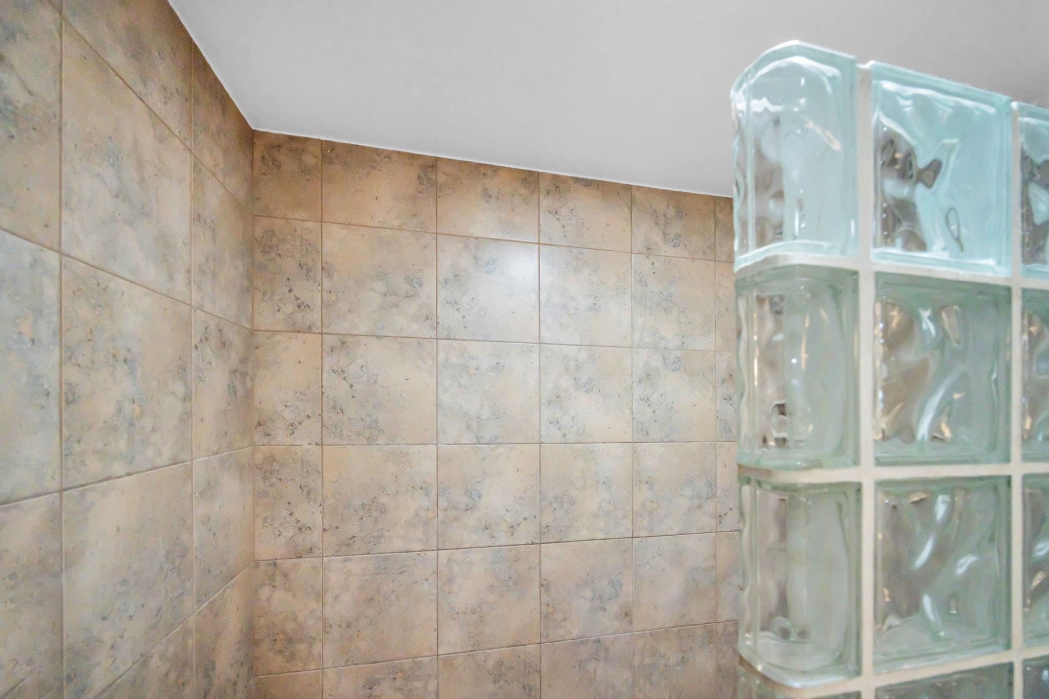 Lahaina Roads condo # 312, Lahaina, Hawaii - photo 29 of 49