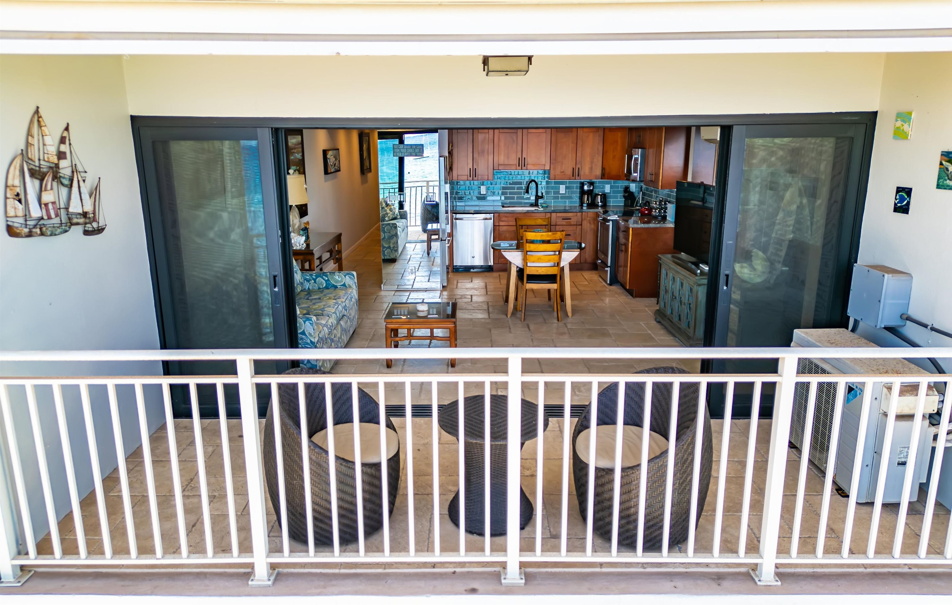 Lahaina Roads condo # 408, Lahaina, Hawaii - photo 14 of 28