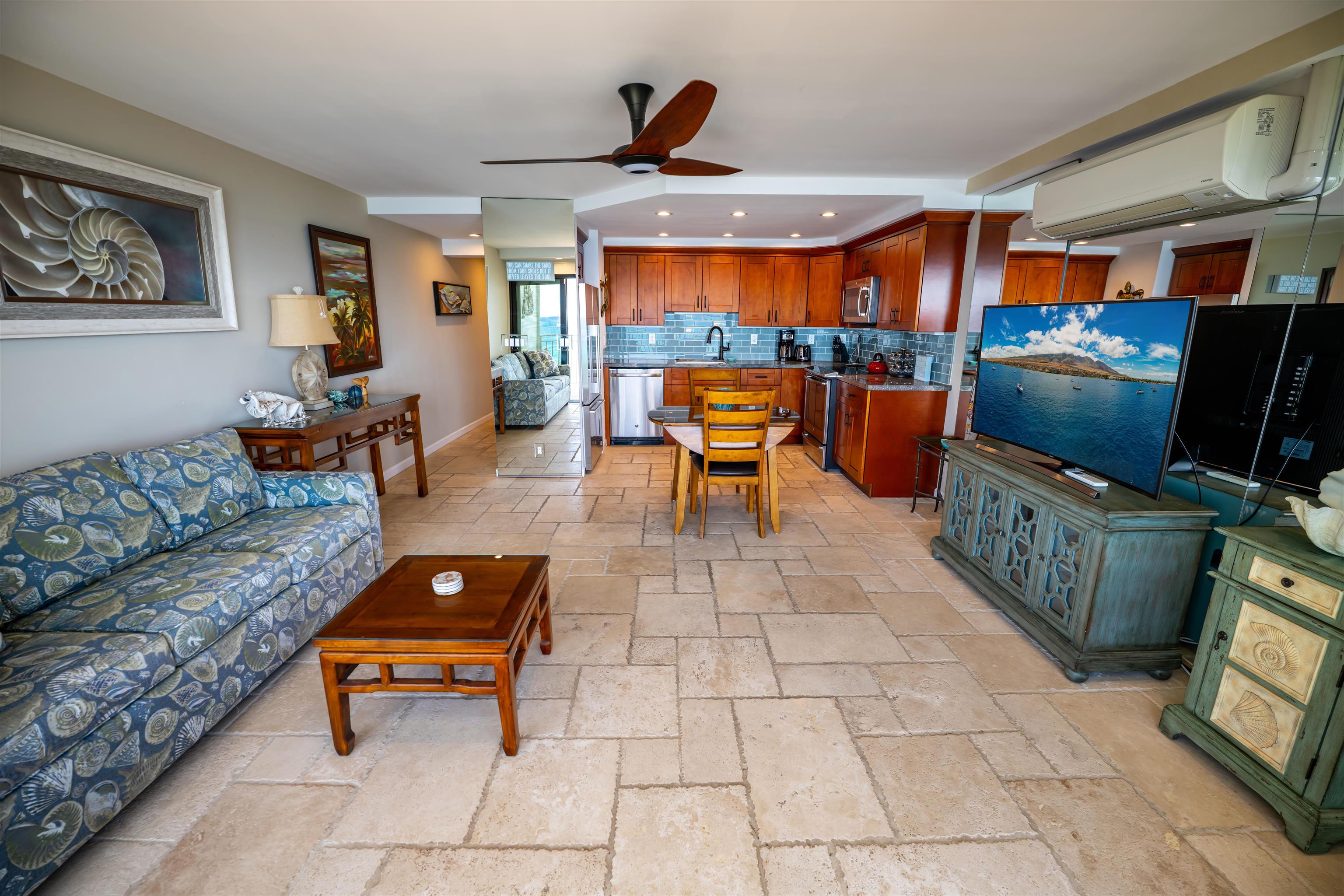 Lahaina Roads condo # 408, Lahaina, Hawaii - photo 3 of 28