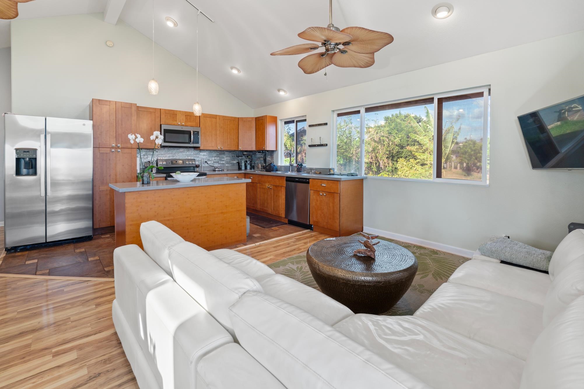 141  Ohukai Rd , Kihei home - photo 5 of 47