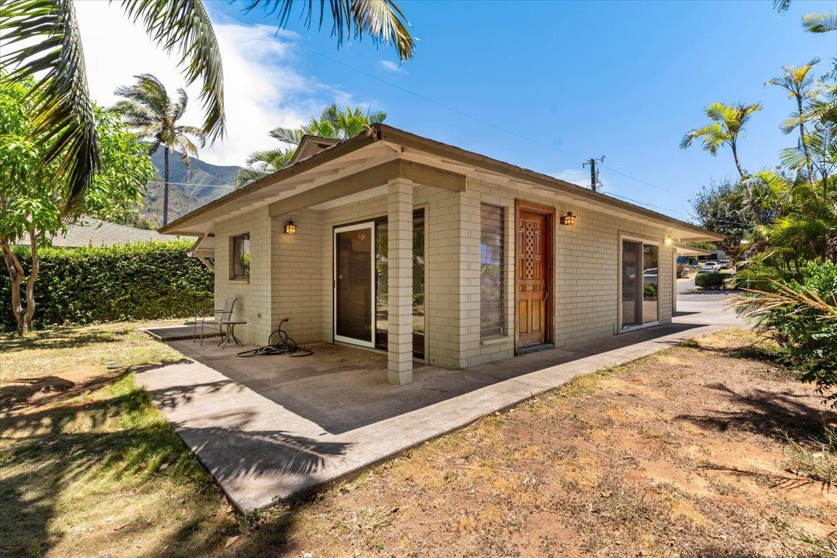 1419  Kilohi St Waikapu, Wailuku home - photo 8 of 46