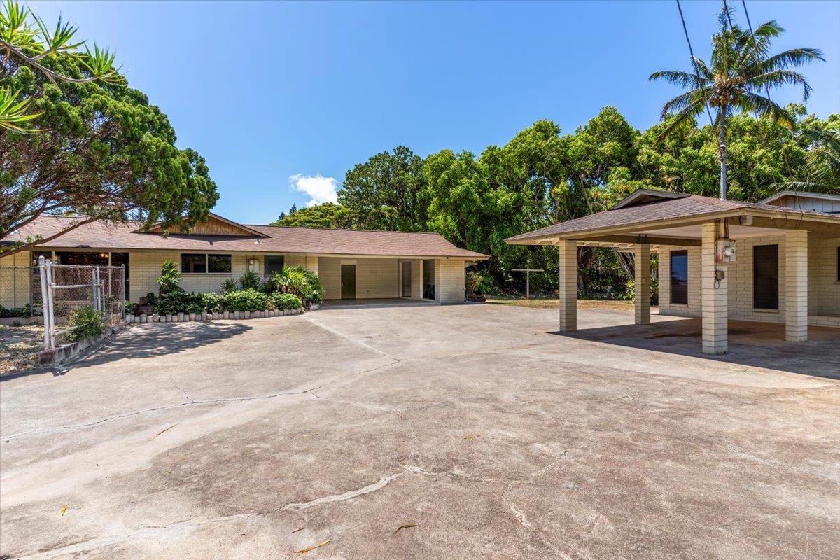 1419  Kilohi St Waikapu, Wailuku home - photo 10 of 46