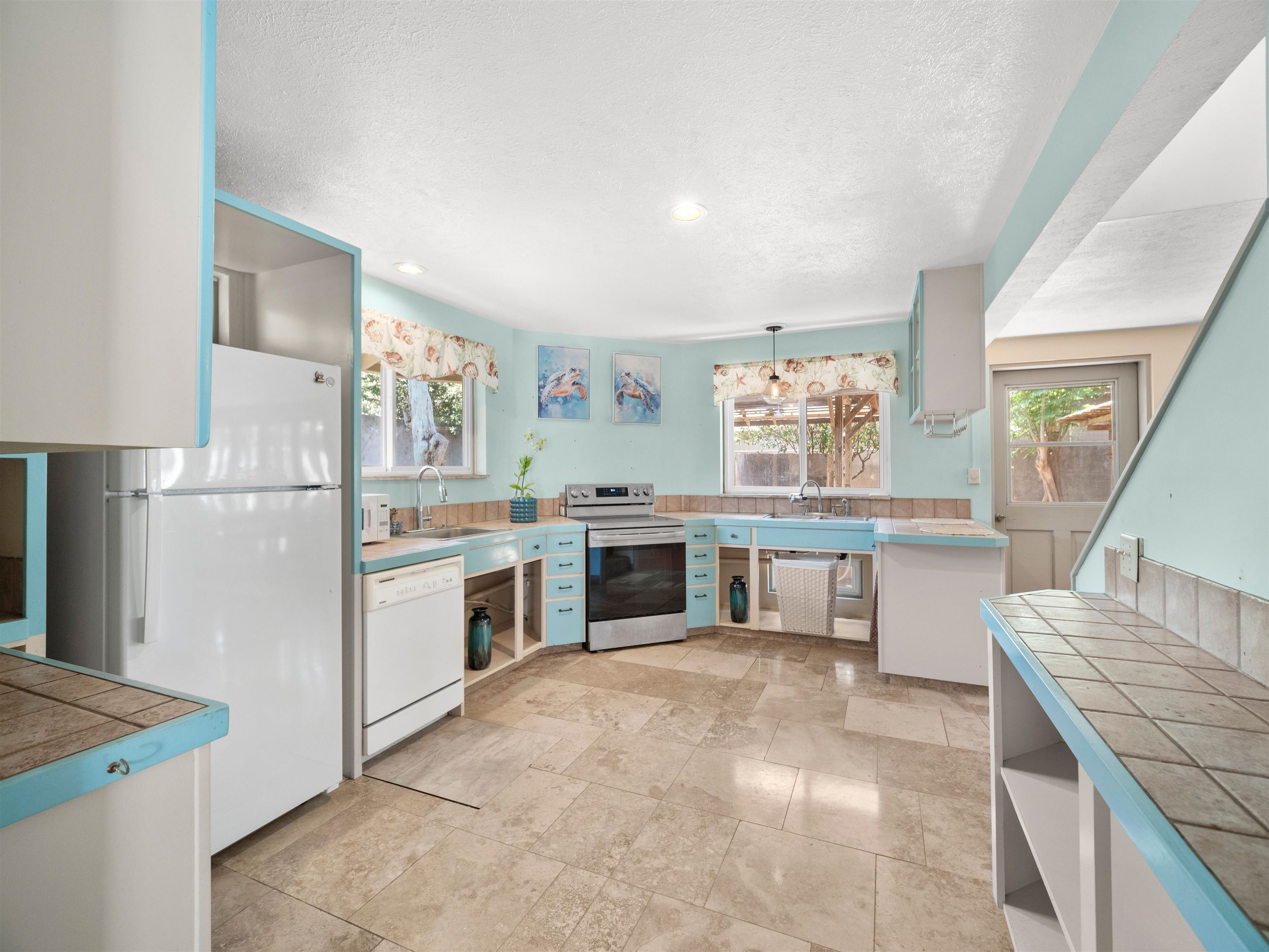 142  Keala Pl South Kihei, Kihei home - photo 9 of 39