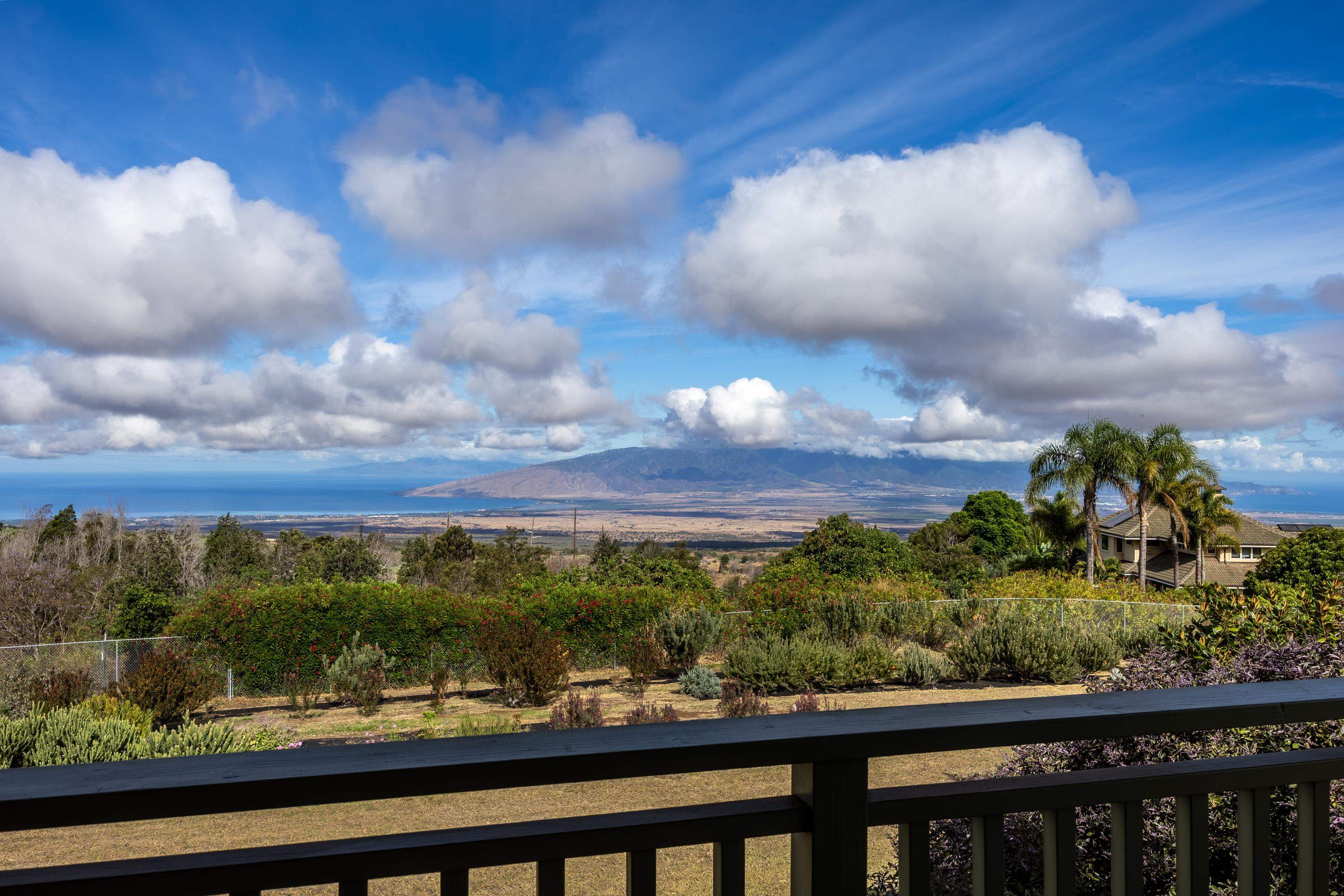 143  Pulehu Rd , Kula/Ulupalakua/Kanaio home - photo 4 of 50