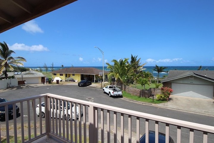 1433  Hiahia Pl , Wailuku home - photo 3 of 17