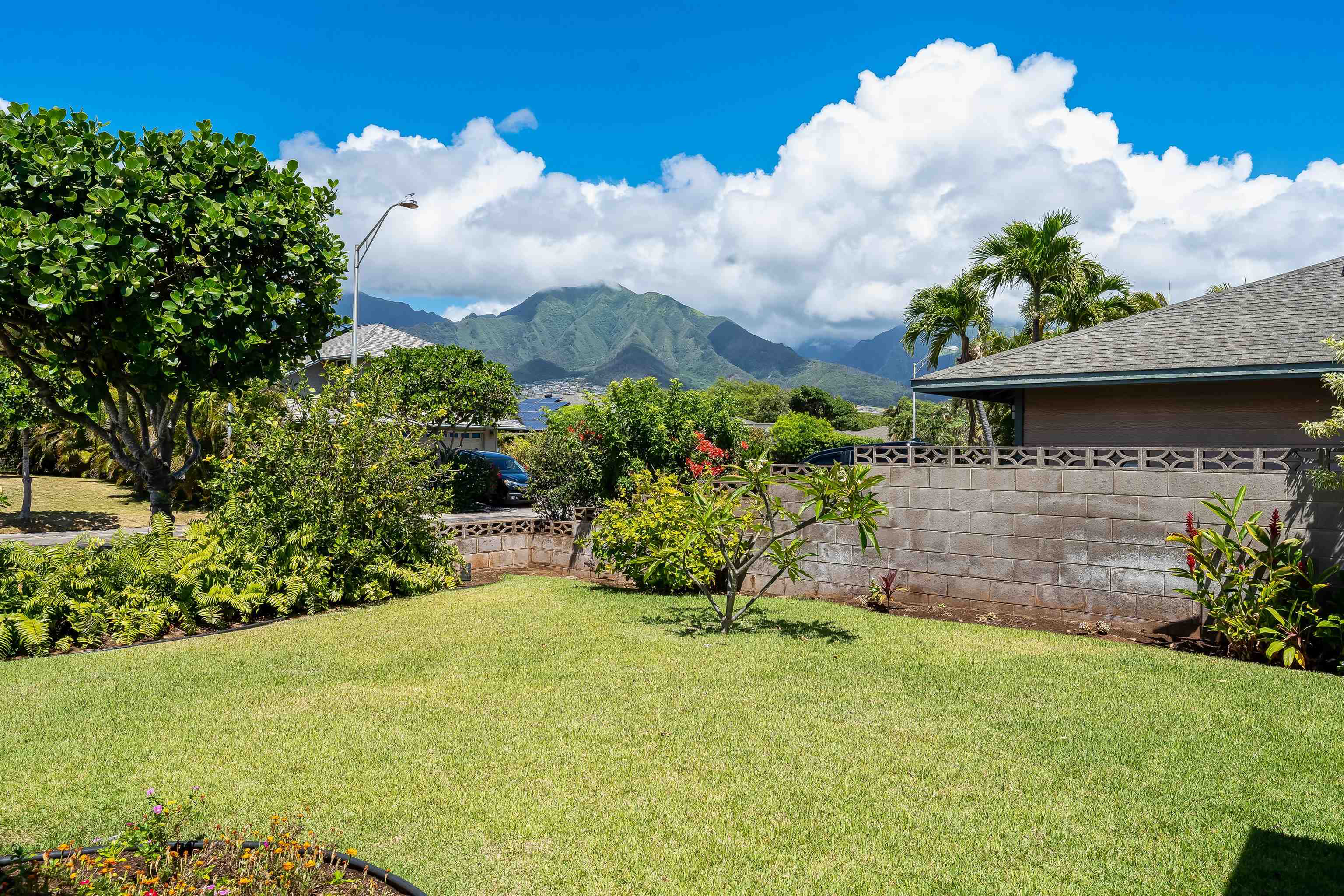 144  Kuualoha St Maui Lani, Kahului home - photo 4 of 46