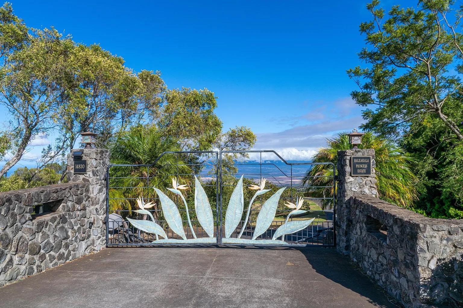 1445  Lower Kimo Dr , Kula/Ulupalakua/Kanaio home - photo 2 of 50