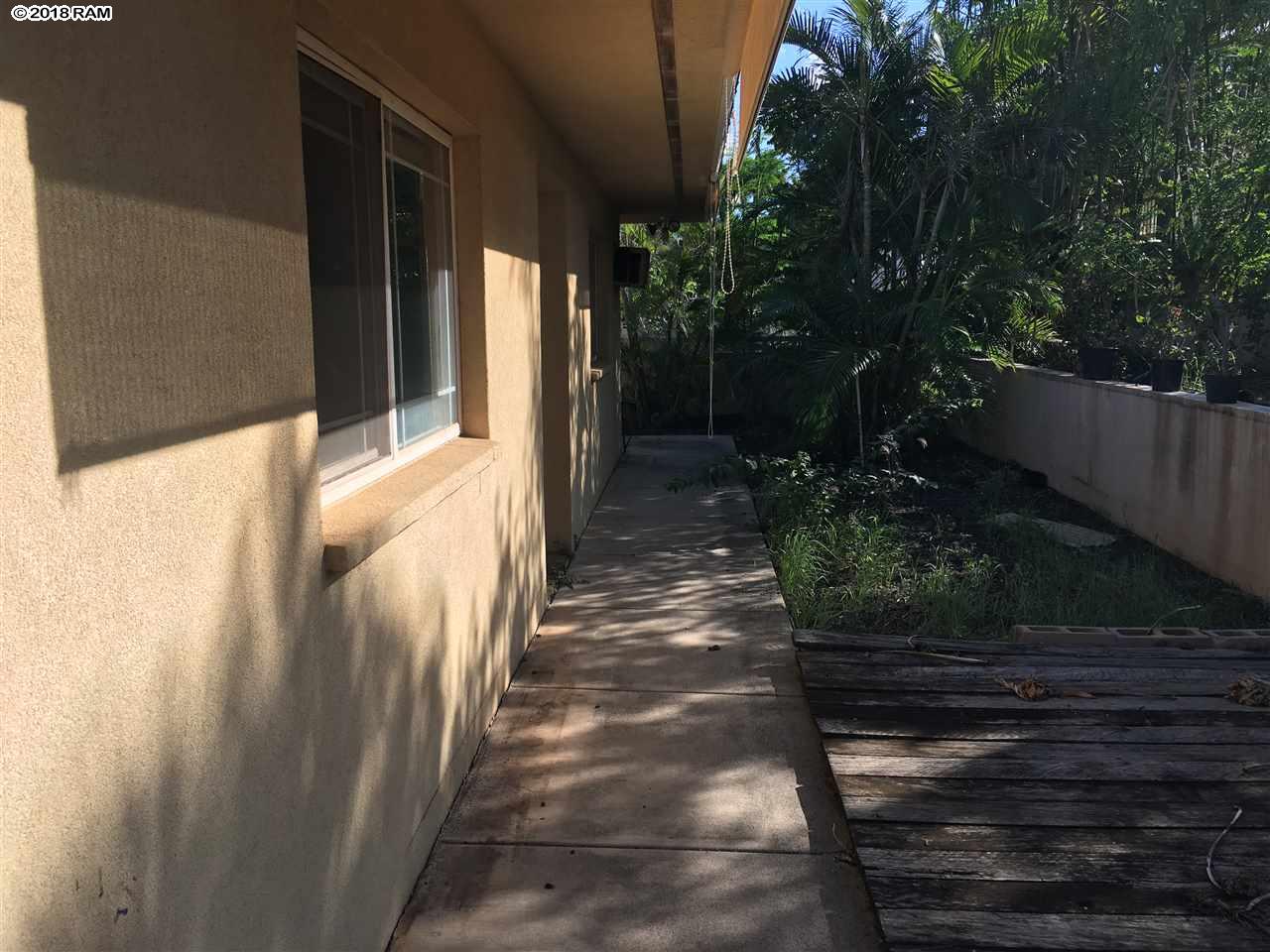 145  Huluhulu St , Kahului home - photo 2 of 17
